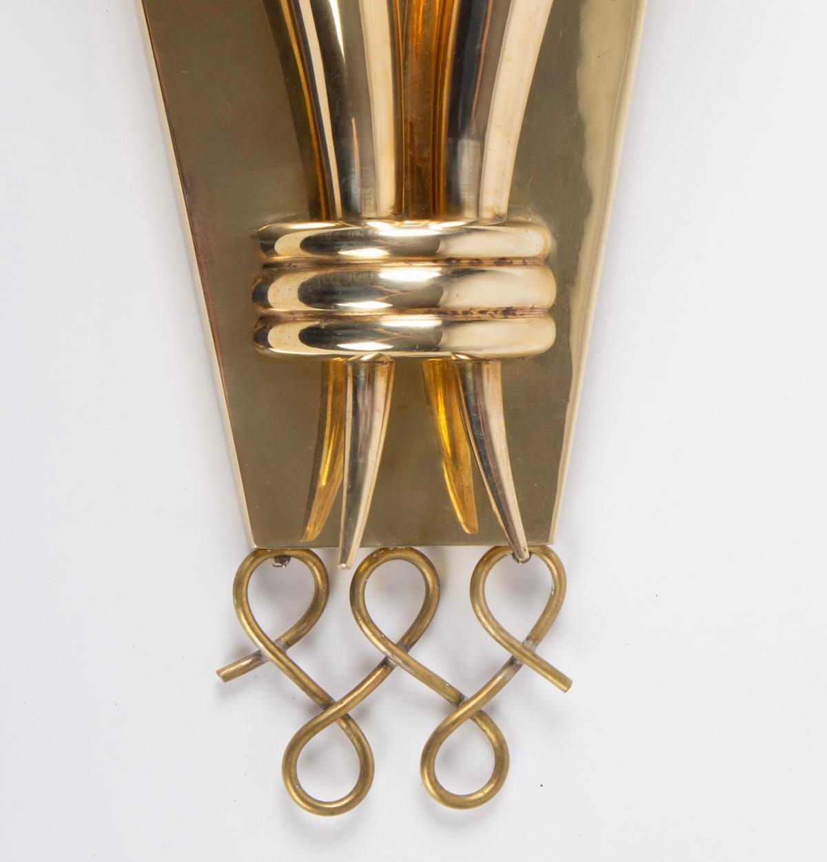 1940s Pair of Emilio Lancia Brass Sconces In Good Condition For Sale In Saint-Ouen, FR