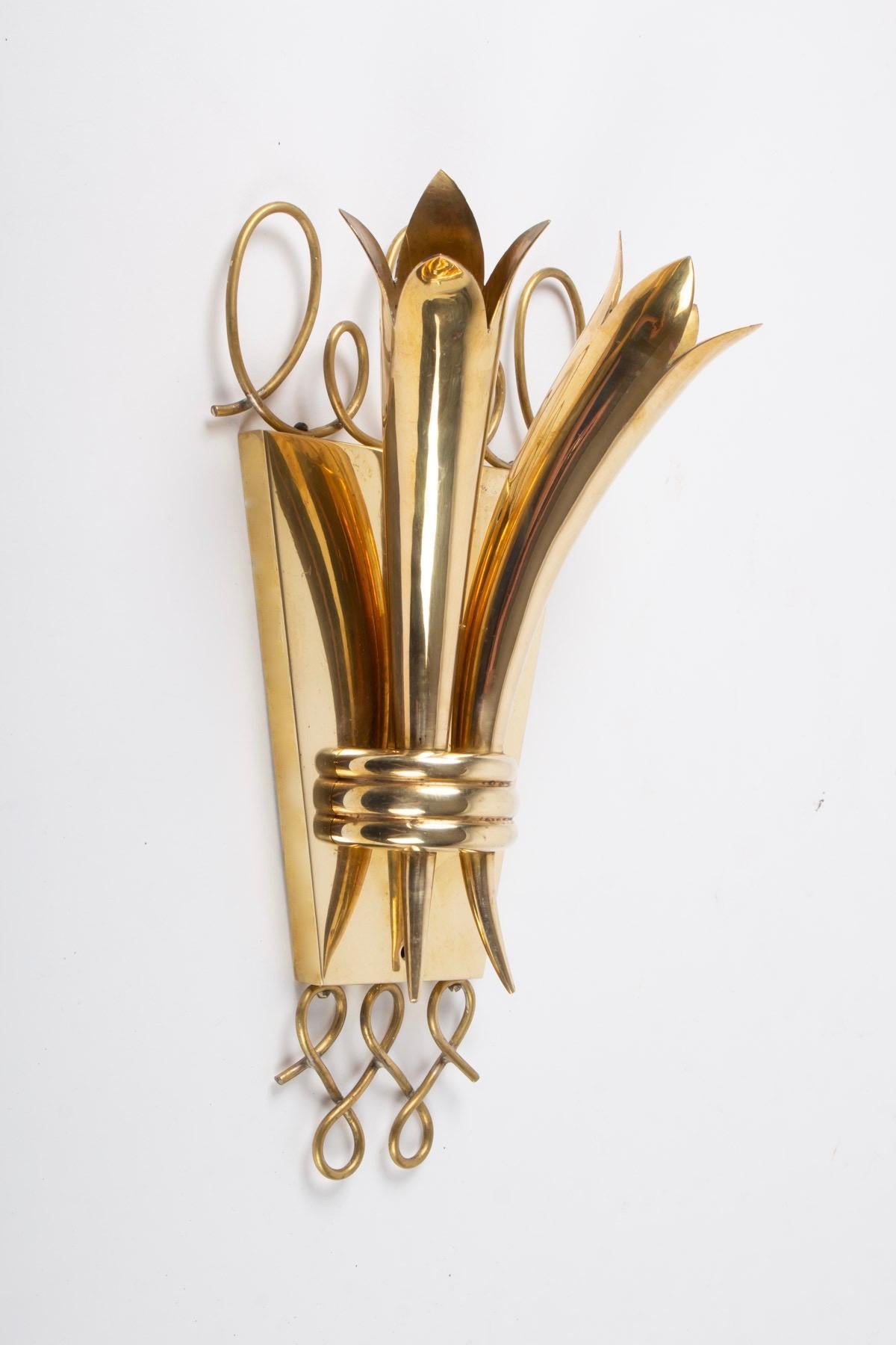 Mid-20th Century 1940s Pair of Emilio Lancia Brass Sconces For Sale