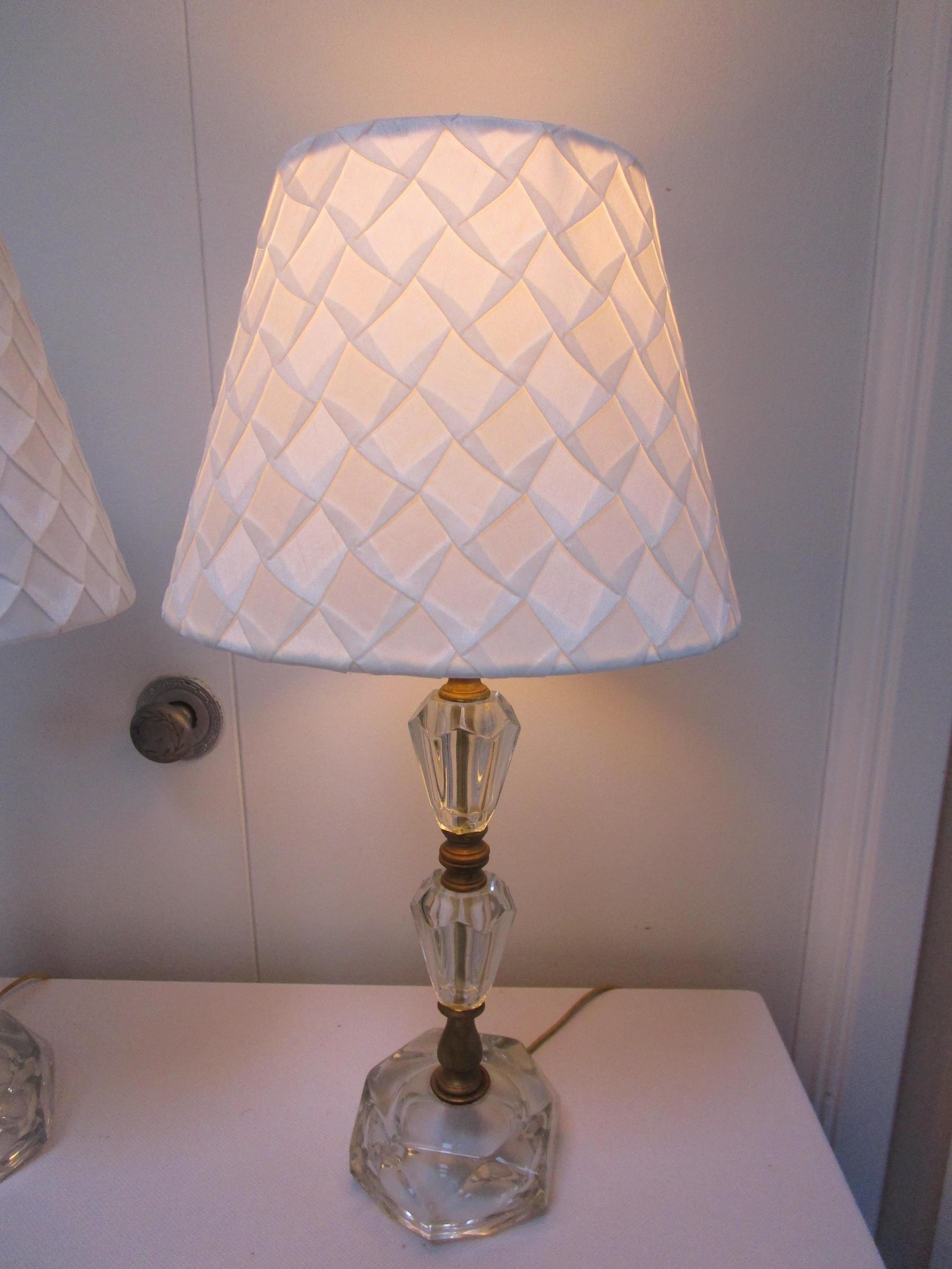 1940er Jahre Paar Französisch Stil Art Deco Kristallglas Lampen  im Zustand „Gut“ im Angebot in Lomita, CA