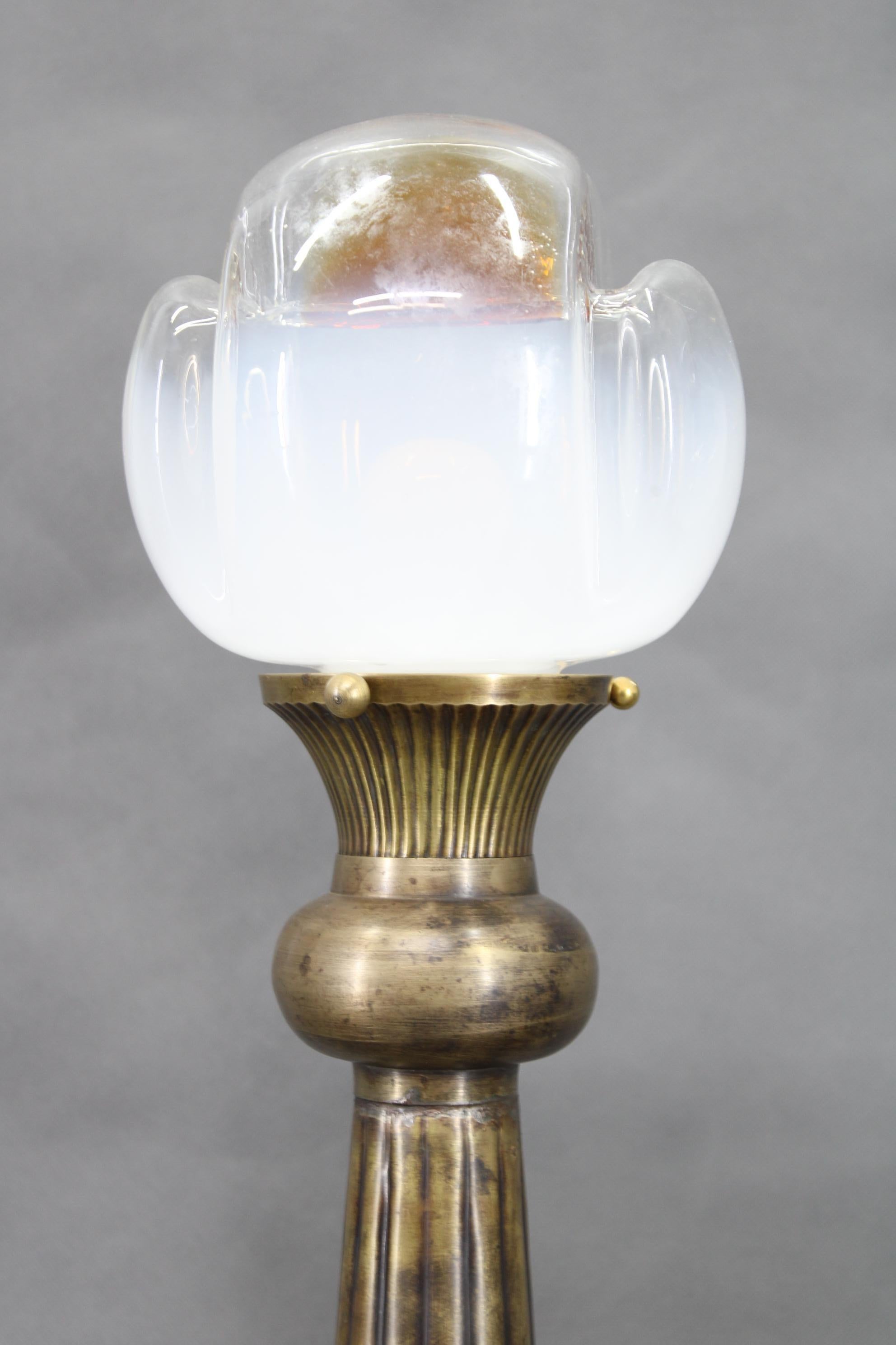 20th Century 1940s Pair of Italian Restored Brass Table Lamps with Glass Shades For Sale