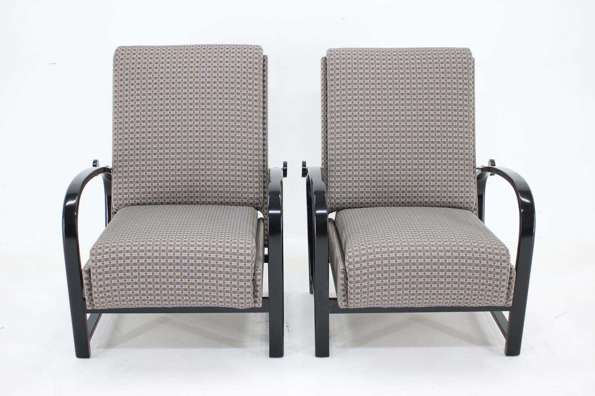 Tissu Paire de fauteuils réglables Kropacek Kozelka des années 1940, Tchécoslovaquie en vente