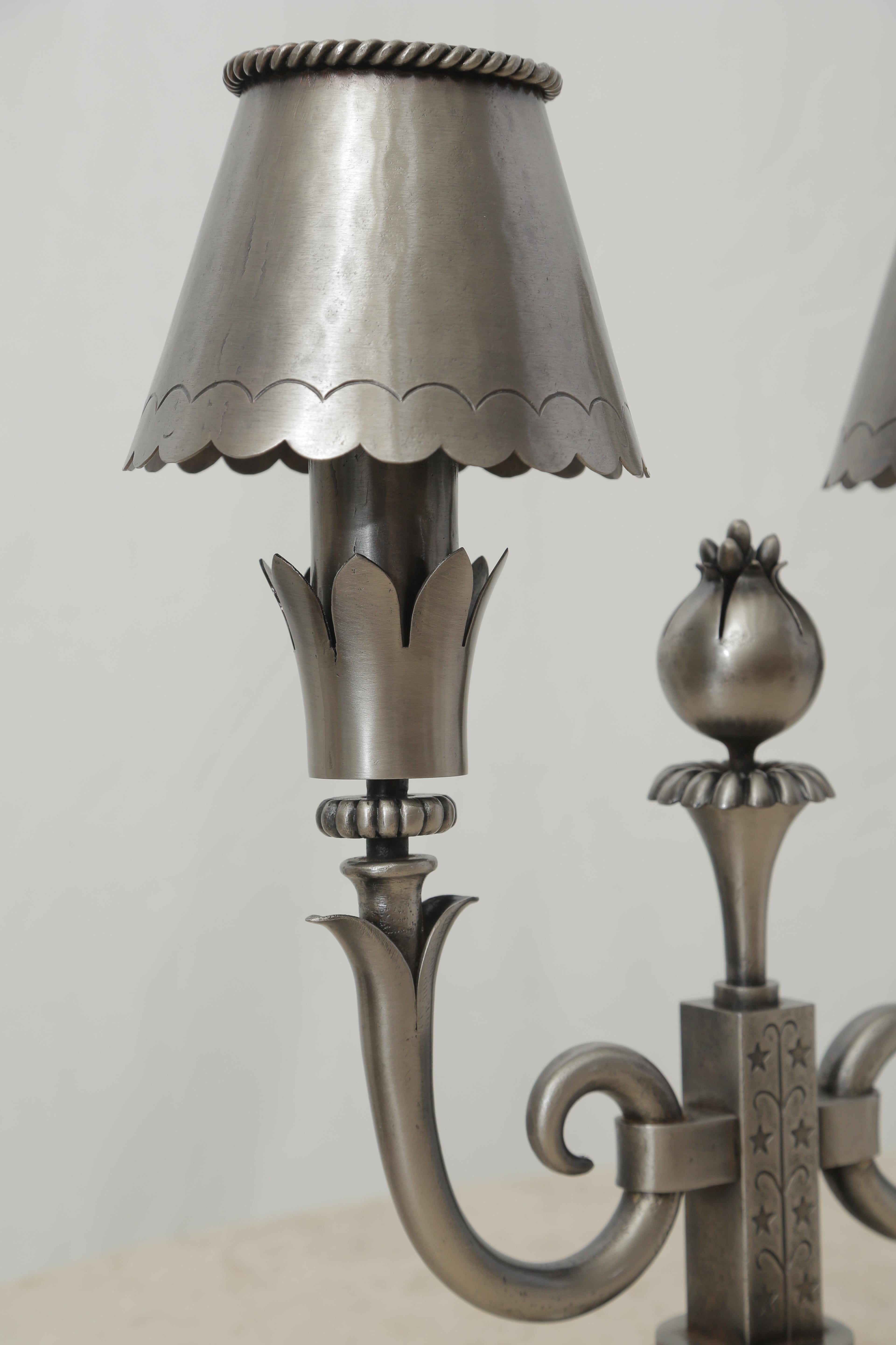 Pair of Midcentury Polished Wrought Iron Table Lamps Attributed to Poillerat In Good Condition In Miami, FL