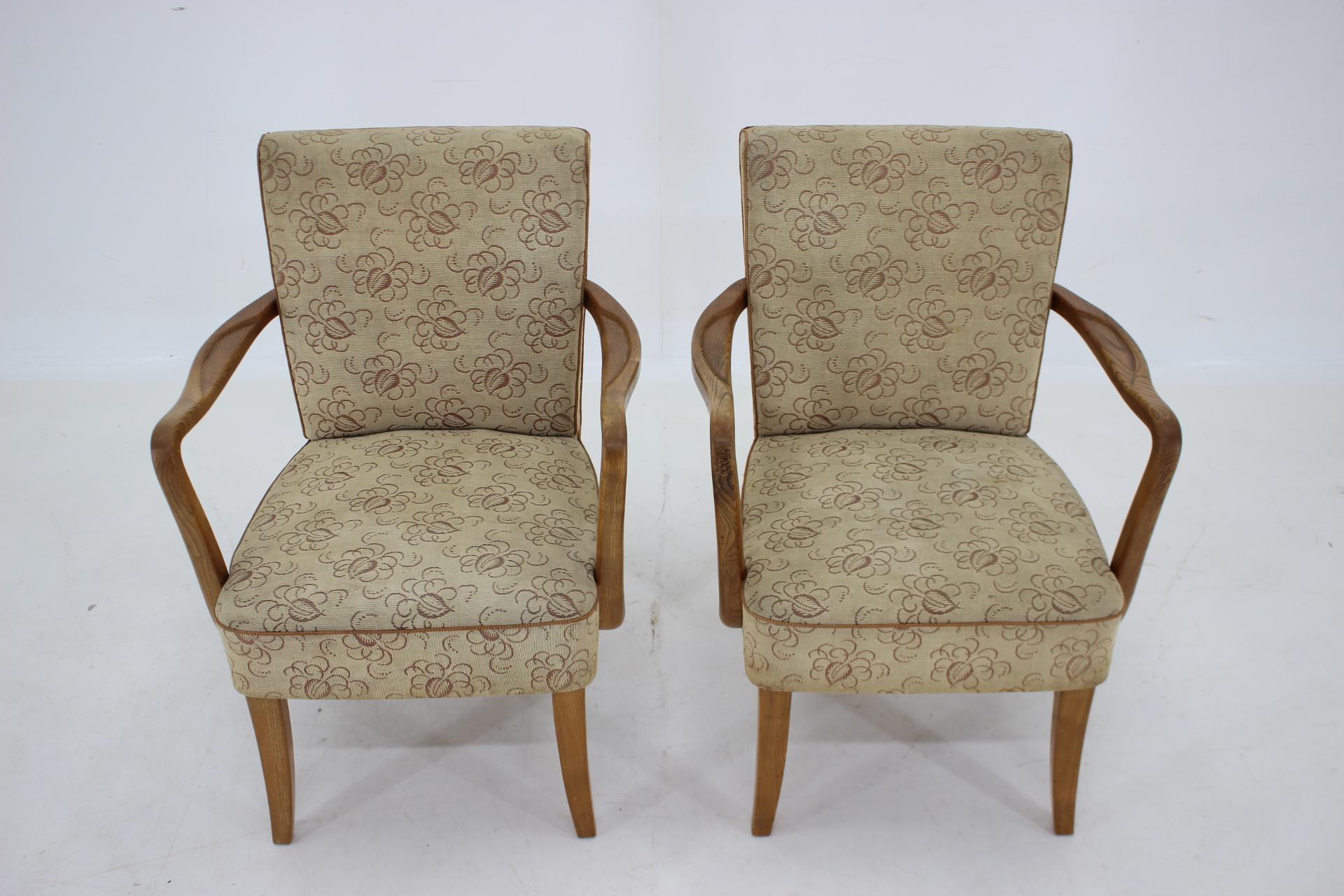 Art Deco 1940s Pair of Oak Armchair , Czechoslovakia For Sale