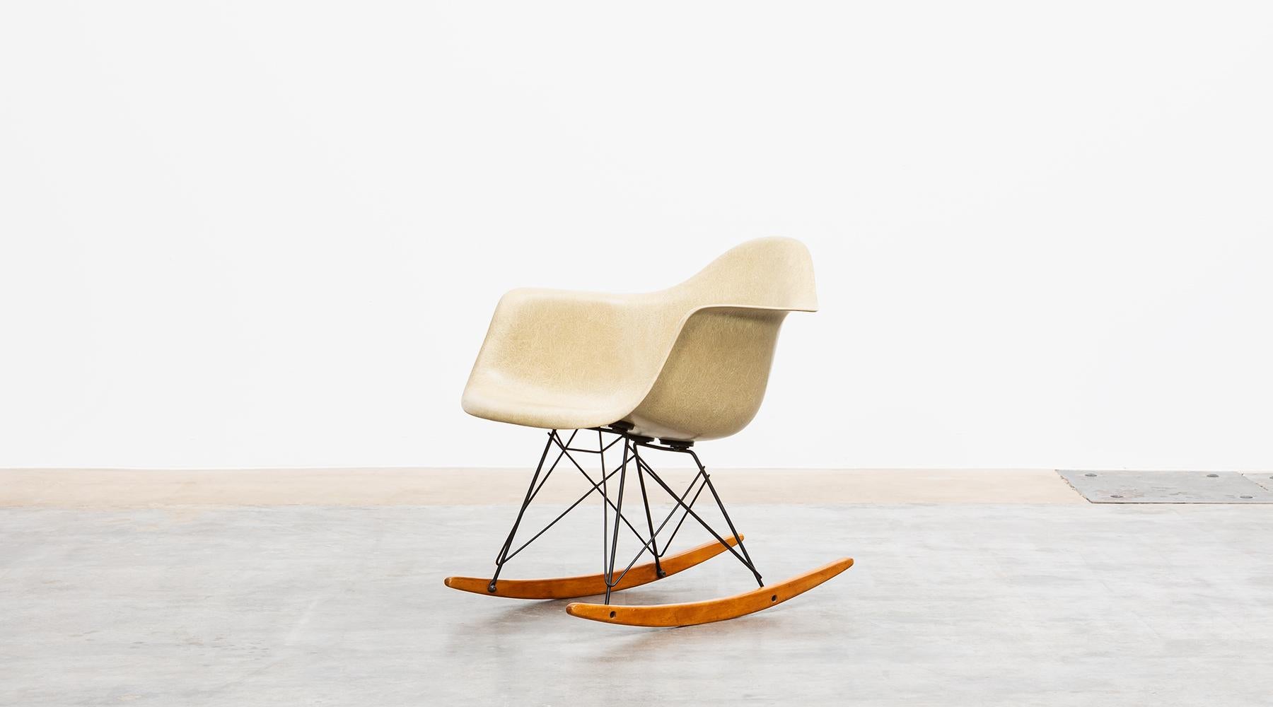 Mid-Century Modern 1940s Parchment Color Fiberglass Shell RAR Rocking Chair by Charles & Ray Eames For Sale