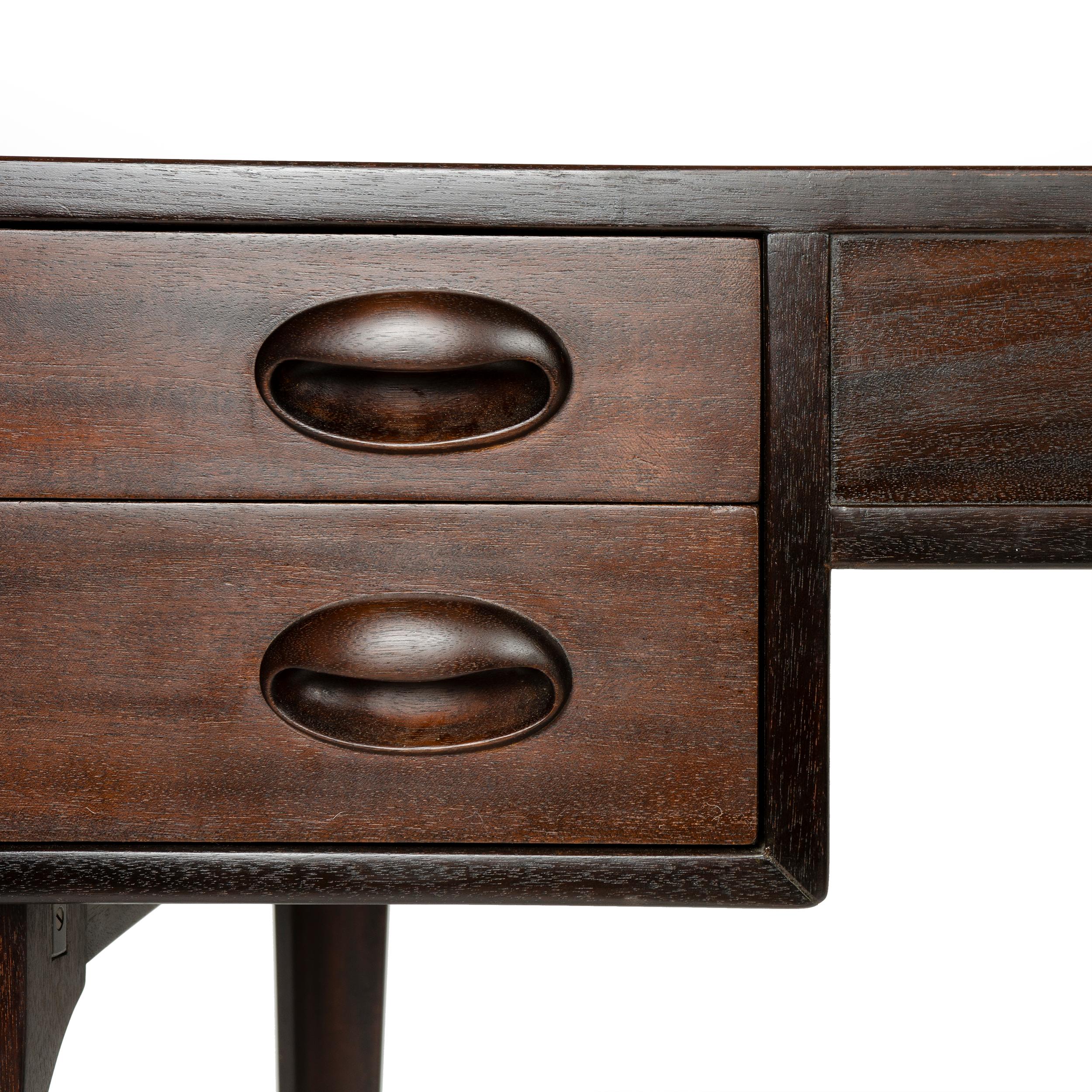 1940s Partners' Desk by Edward Wormley for Dunbar In Good Condition In Sagaponack, NY