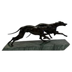 Lebrel de Bronce Patinado de 1940 sobre Base de Mármol