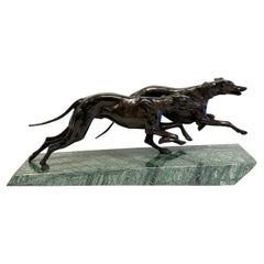 Lebrel de Bronce Patinado de 1940 sobre Base de Mármol