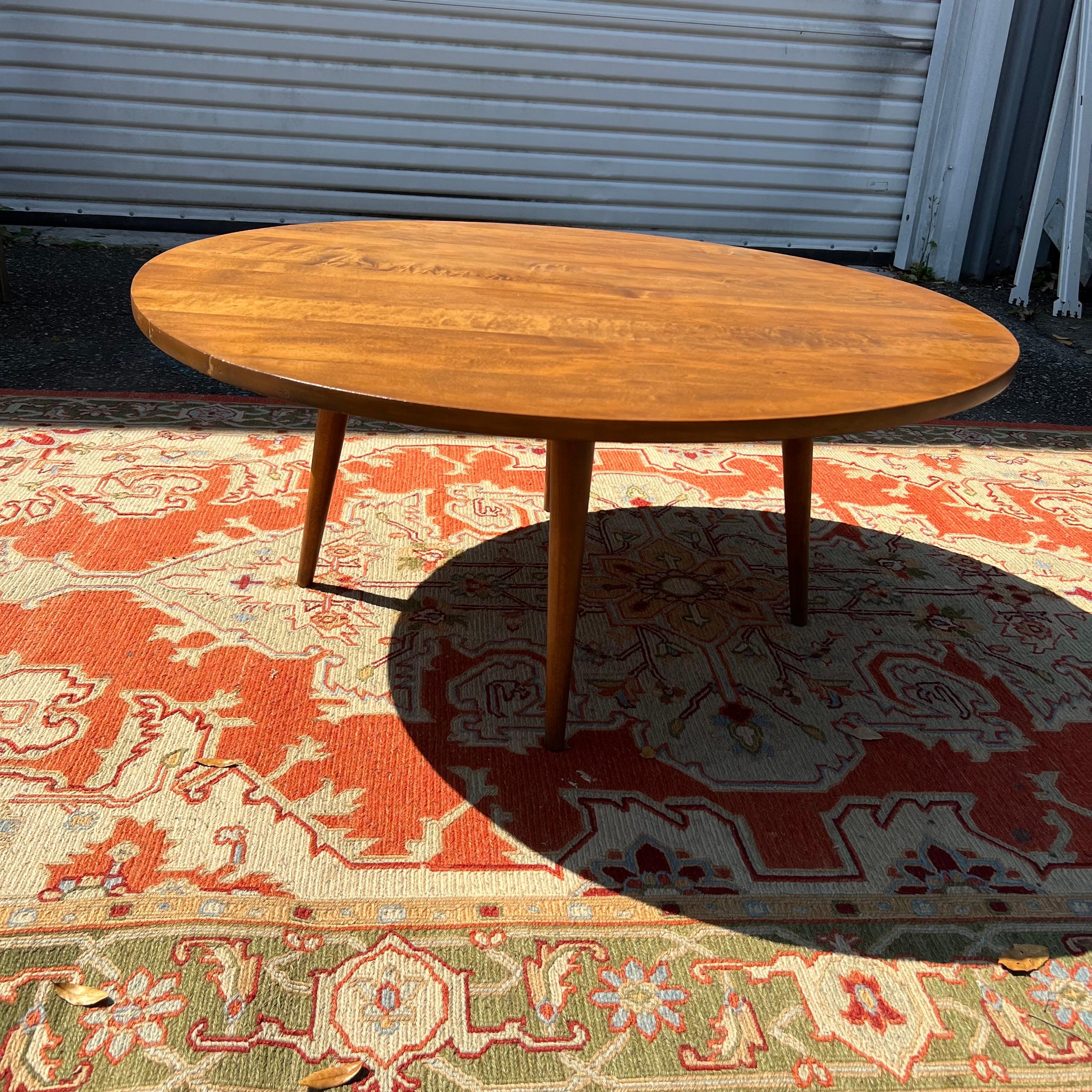 Mid-Century Modern 1940s Paul McCobb for Planner Group Round Coffee Table, Unmarked For Sale
