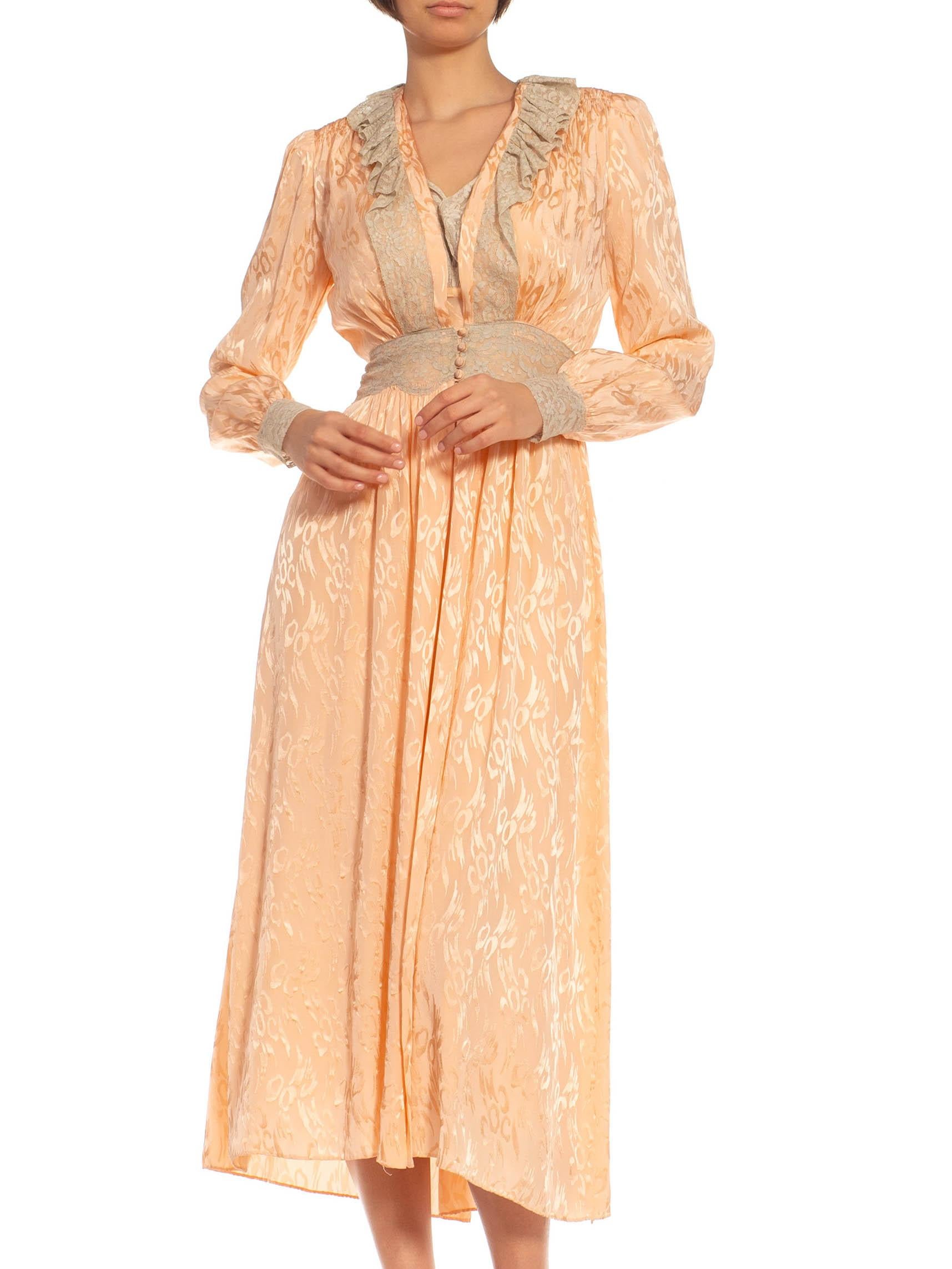 1940S Peach & Cream Lace Bias Cut Slip Dress With Jacket For Sale 3