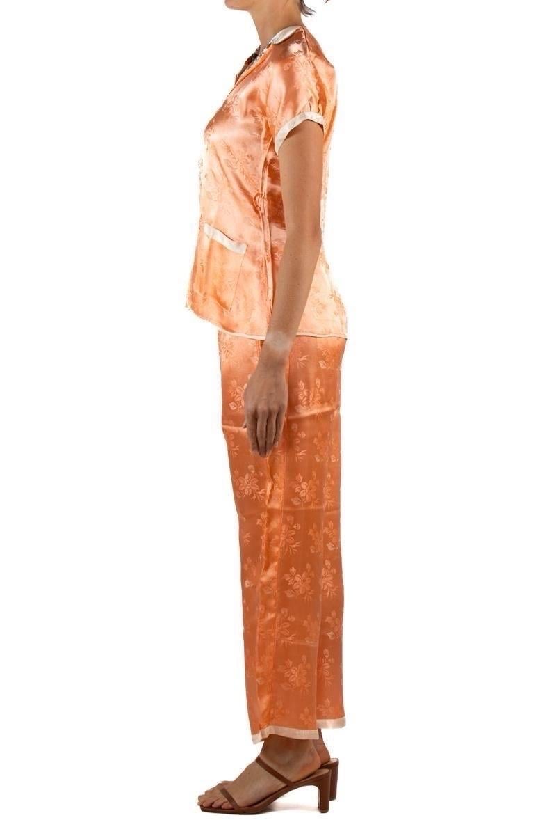 1940S Peach Silk Jacquard Embroidered Pajamas In Excellent Condition For Sale In New York, NY