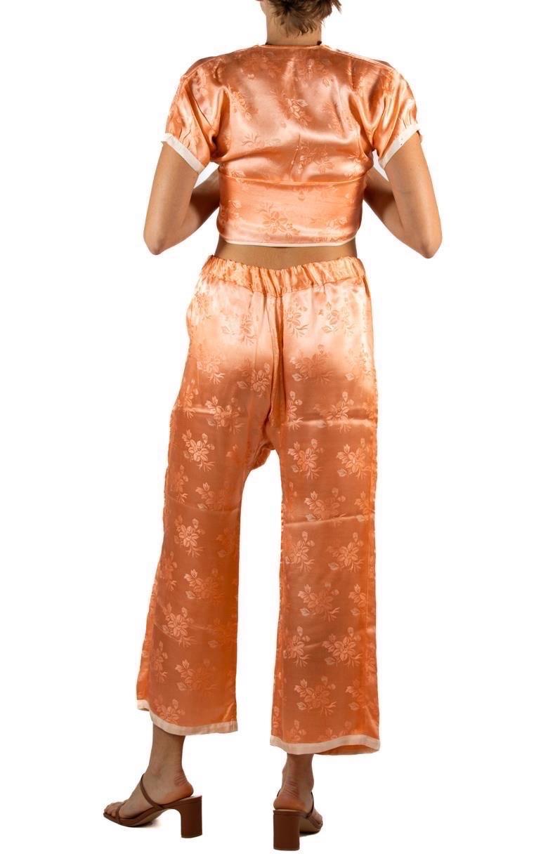 1940S Peach Silk Jacquard Embroidered Pajamas For Sale 3