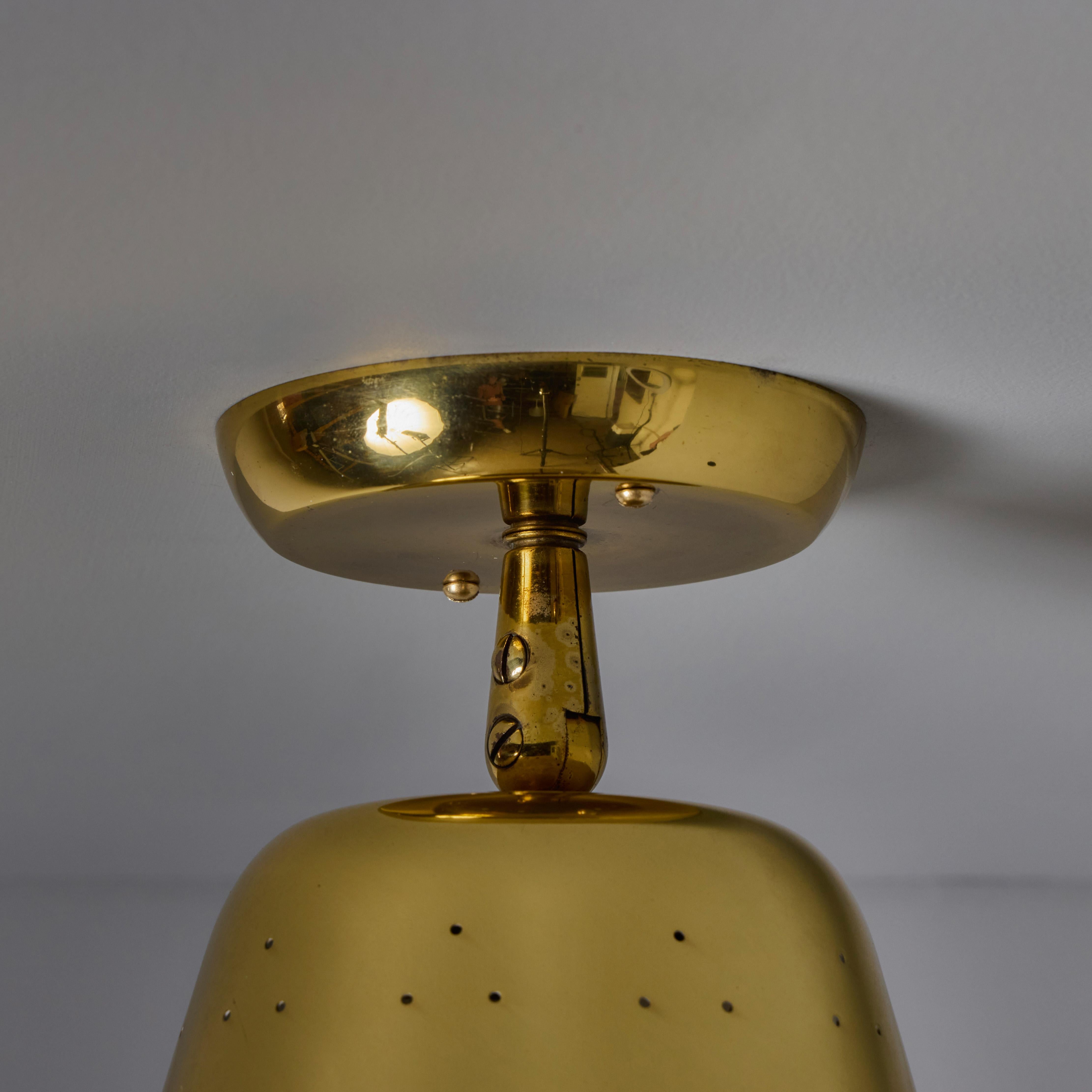 Plafonnier conique en laiton perforé des années 1940 attribué à Paavo Tynell en vente 1
