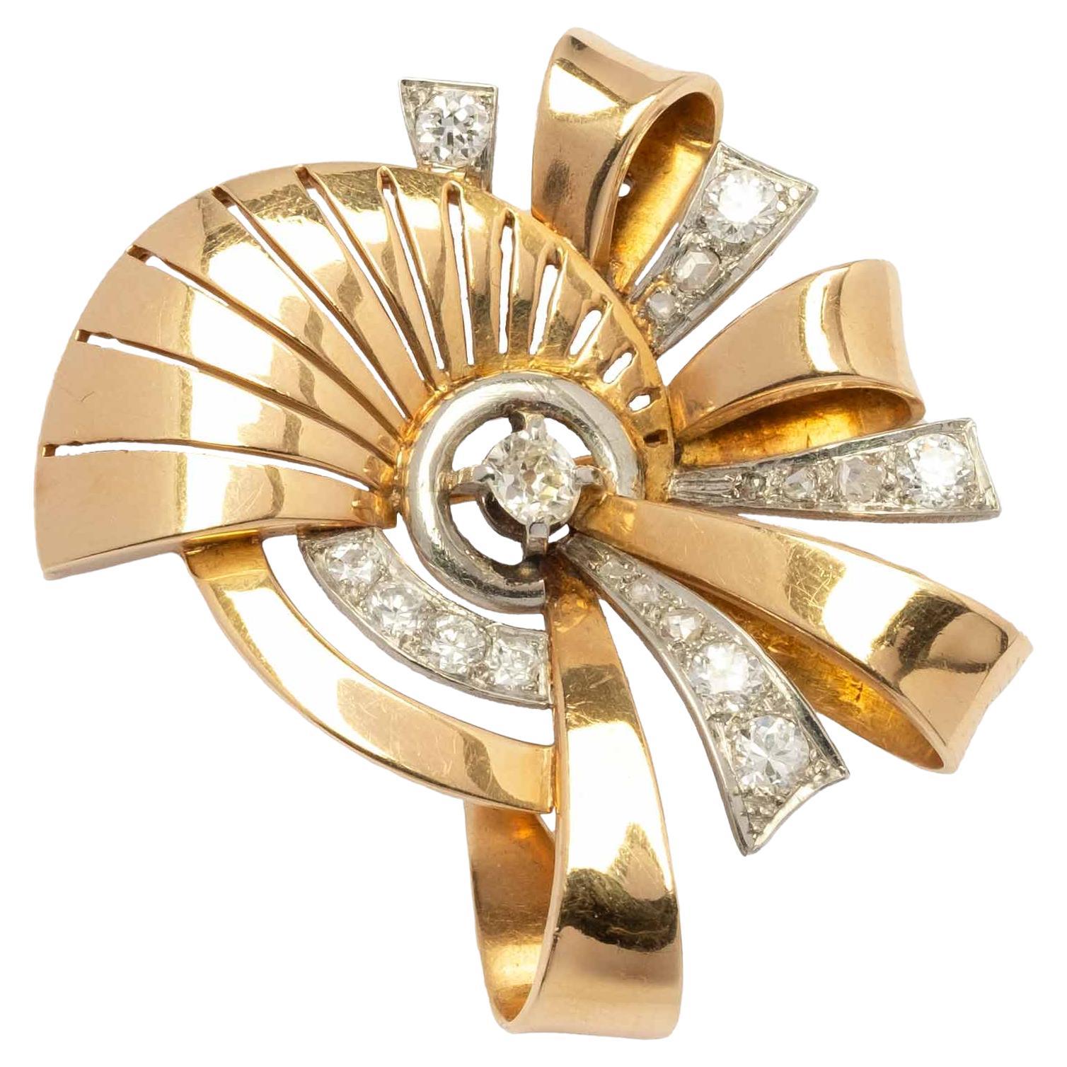 1940s period brooch in gold, platinum and diamonds