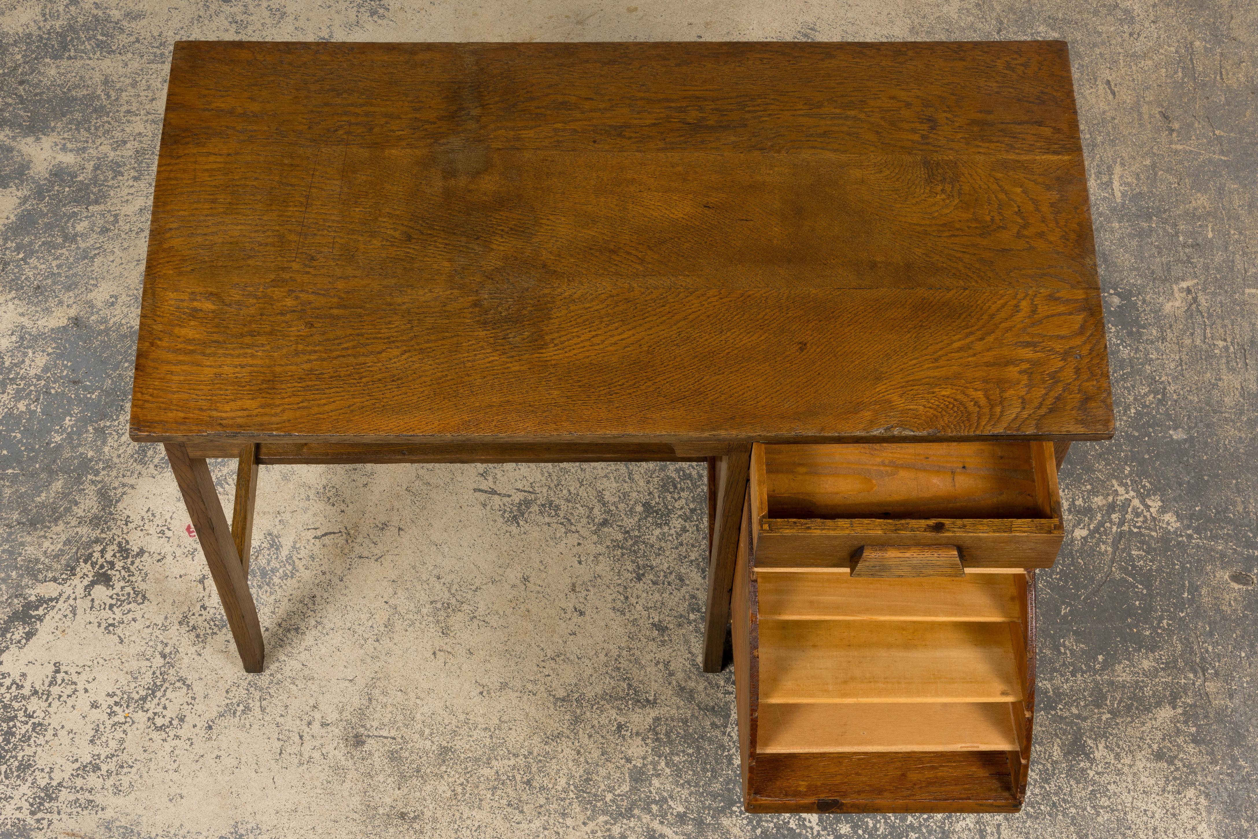 Francese Scrivania da ufficio in quercia francese Art Deco degli anni '40 in vendita