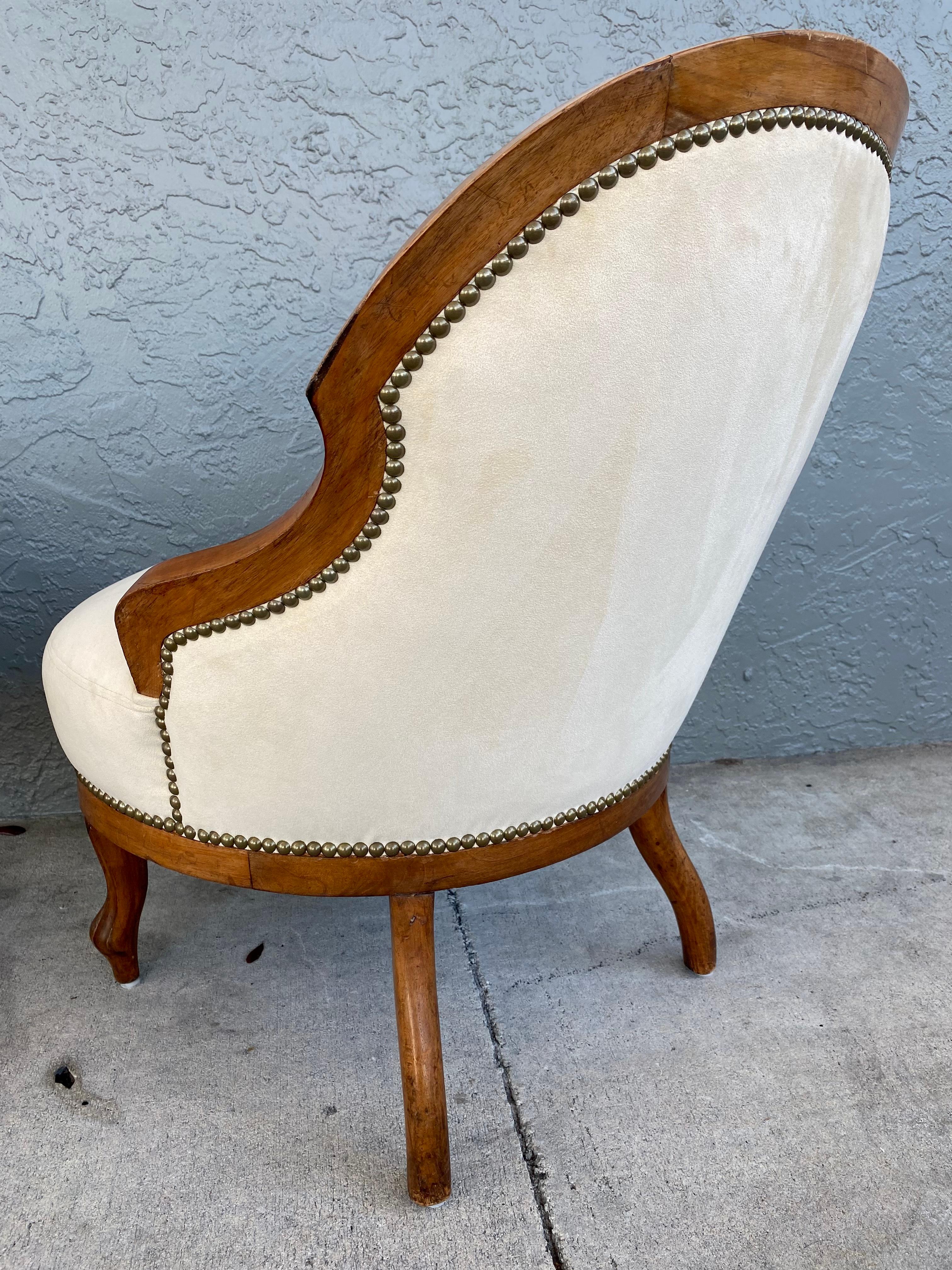 1940s Petite Nailhead Spoon Curved Rounded Slipper Chairs, Set of 2 For Sale 3