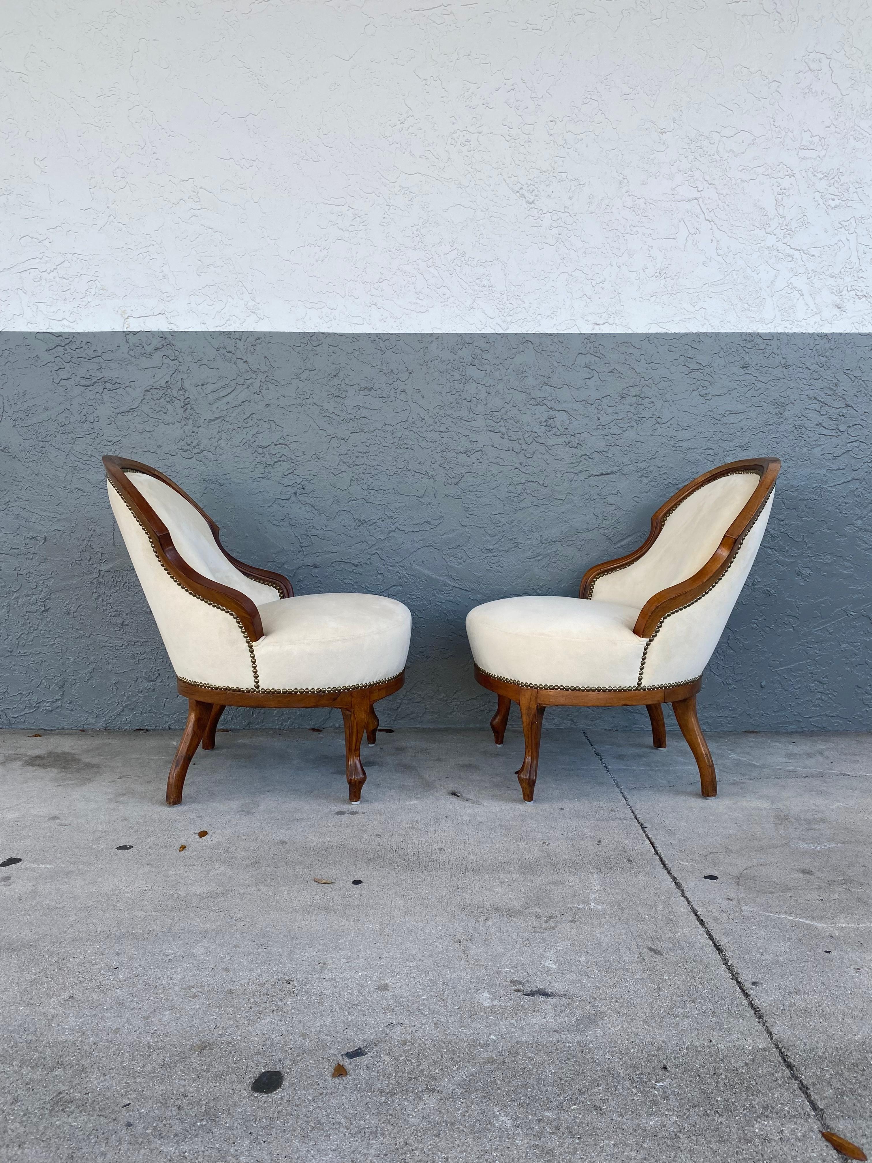 1940s Petite Nailhead Spoon Curved Rounded Slipper Chairs, Set of 2 For Sale 2