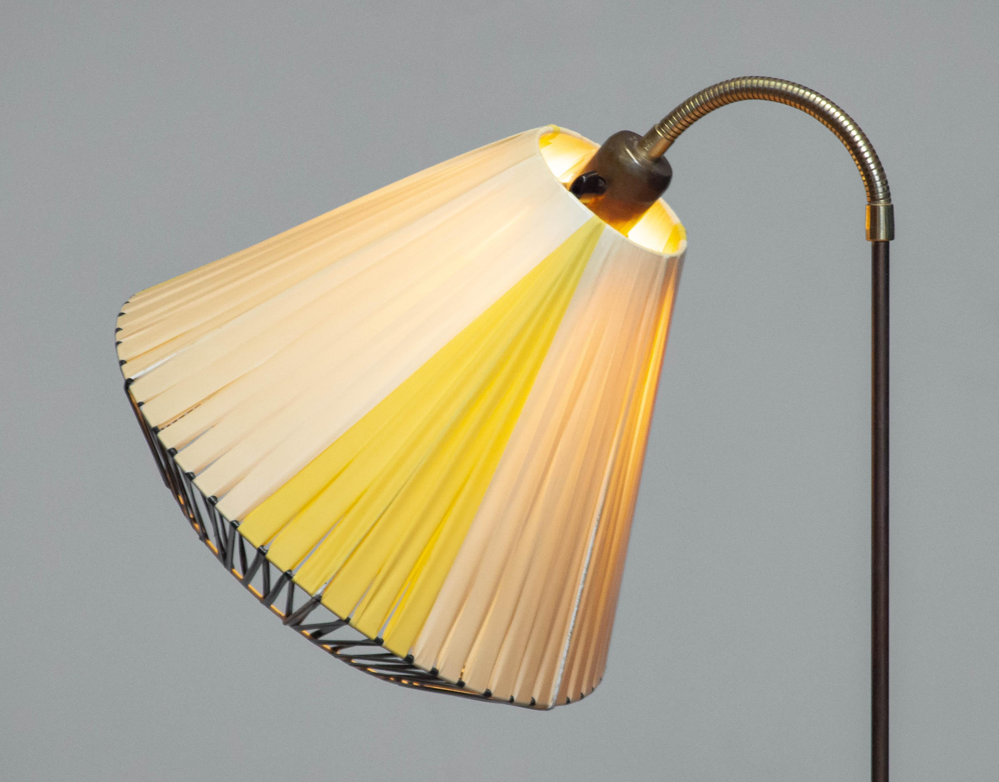 Mid-20th Century 1940s Pine Floor Lamp with Pine Base and Polyester Ribbon Wrapped Shade For Sale