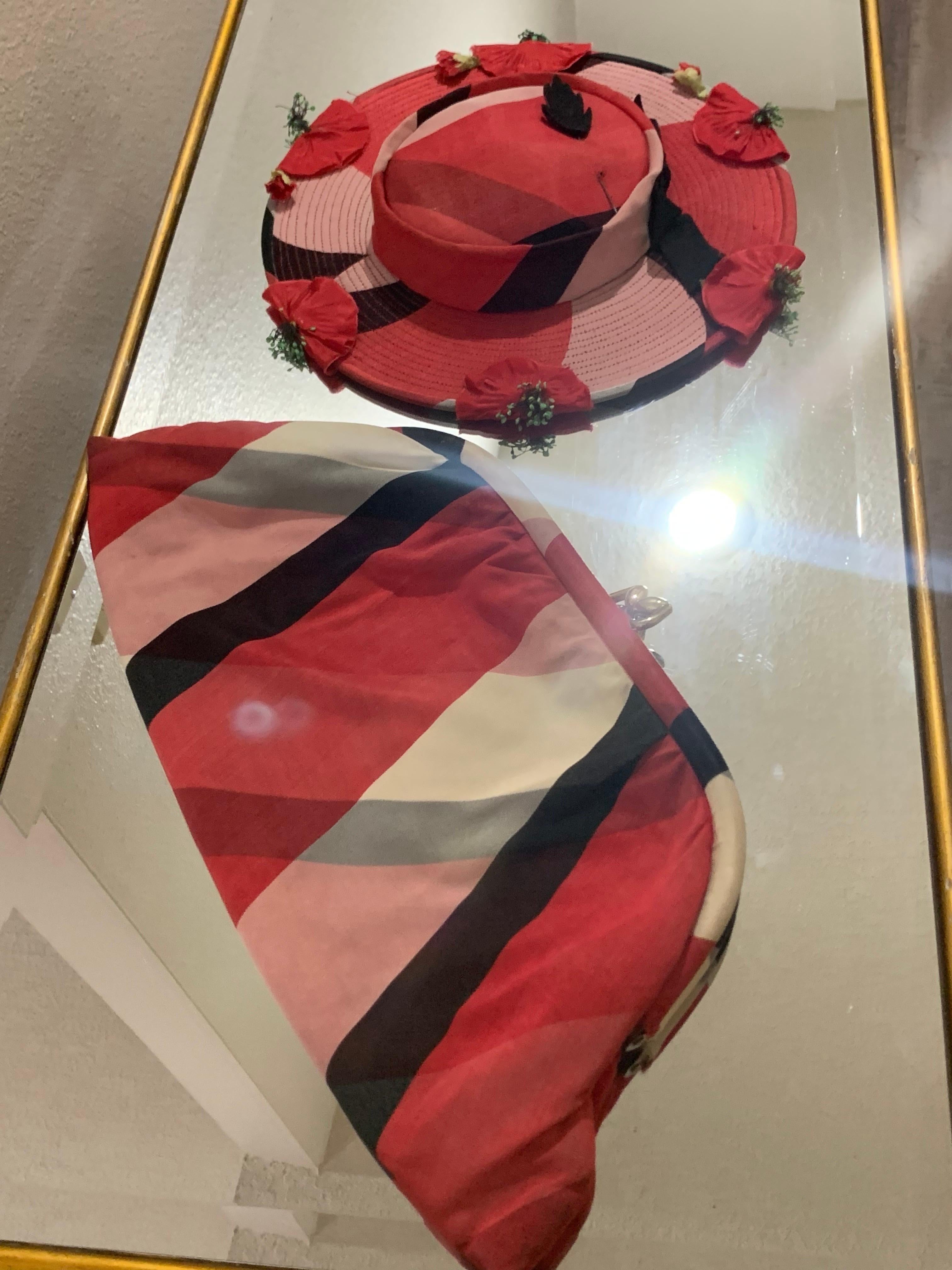 1940s Pink Red and Black Shadow Plaid Tilt Hat and Clutch Handbag Ensemble For Sale 11