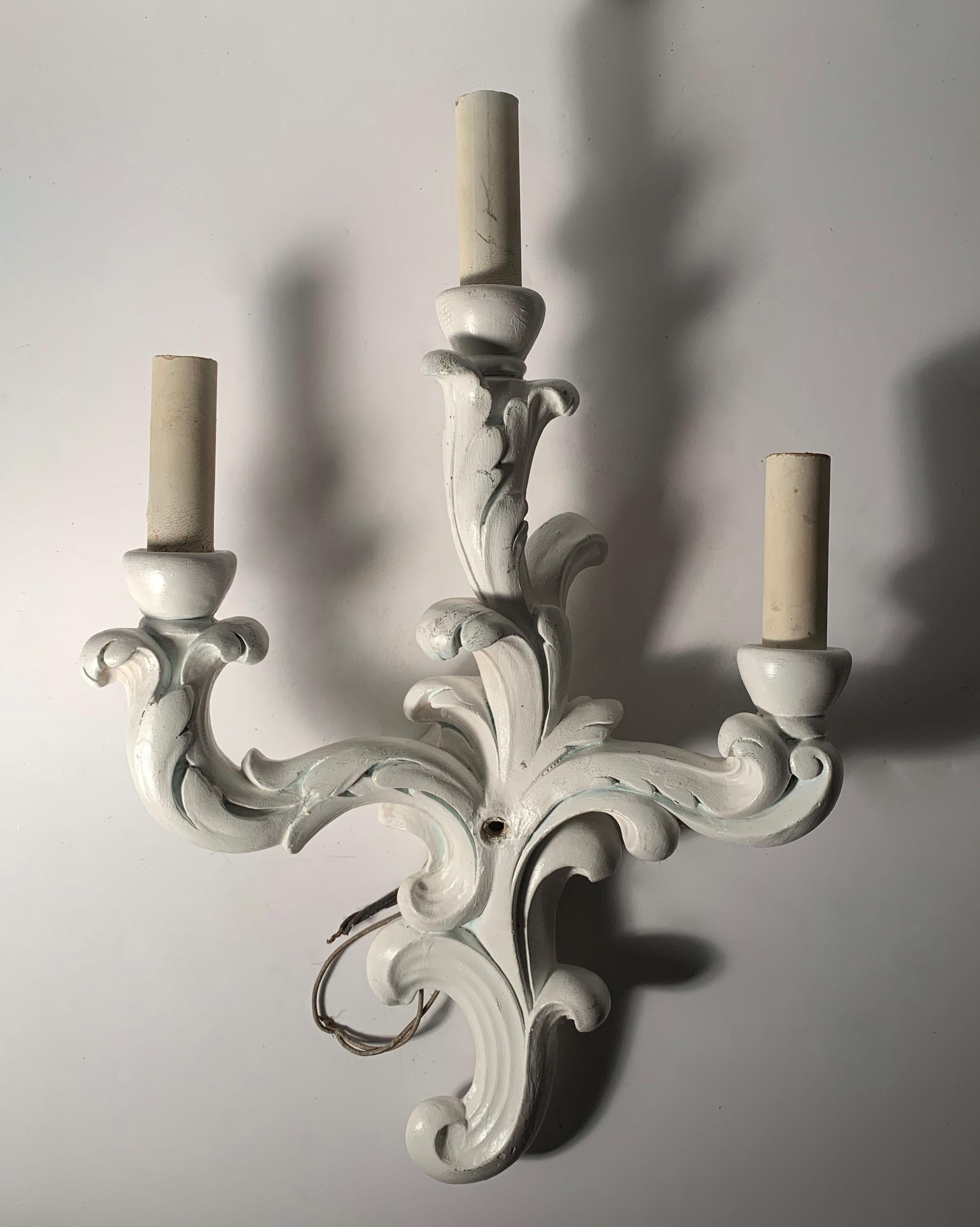 1940s Plaster Wall Candelabra Lamp Sconces manner Serge Roche / Dorothy Draper In Good Condition For Sale In Chicago, IL