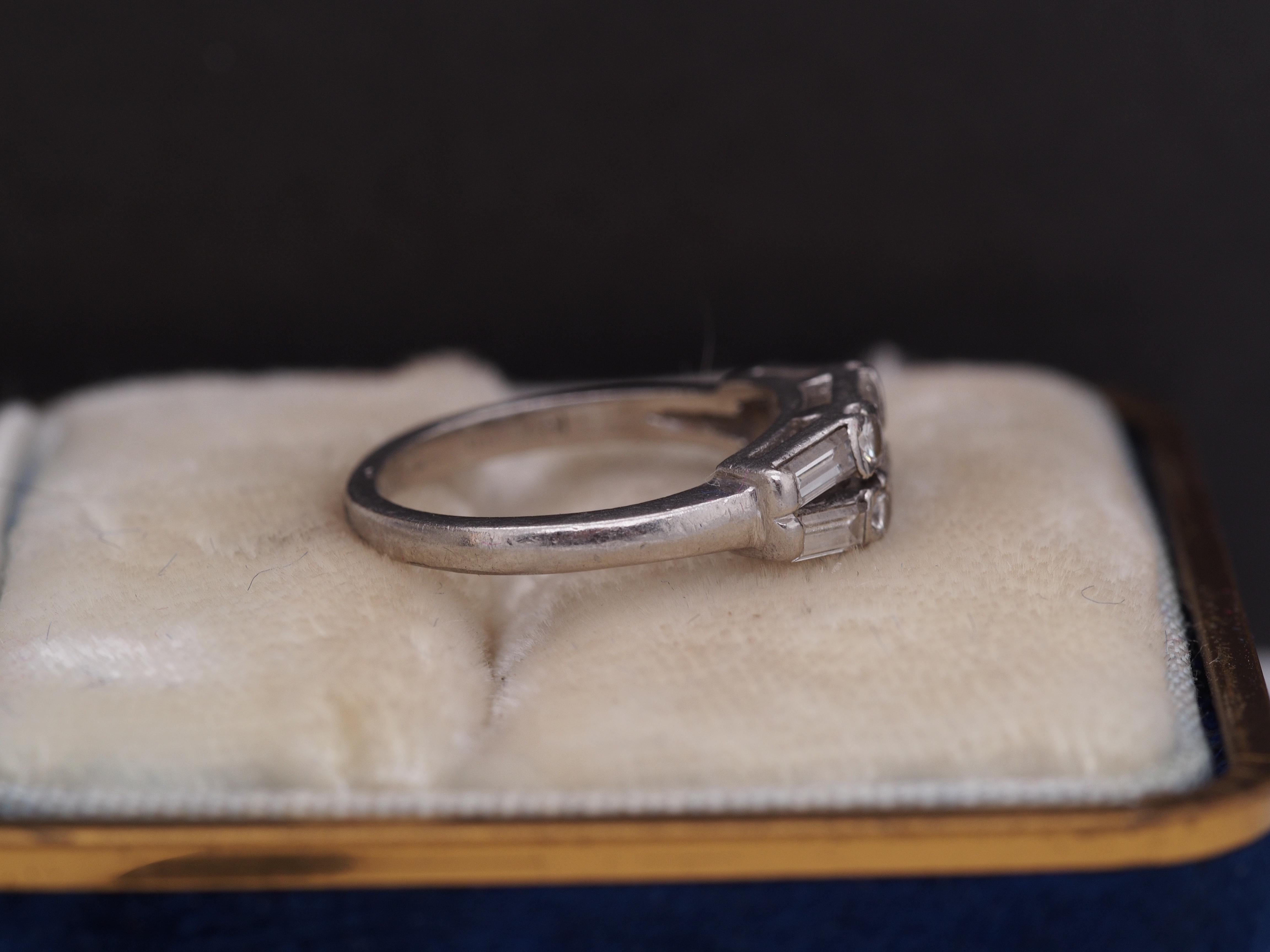 1940s Platinum Double Row Baguette and Transitional Round Wedding Band In Good Condition For Sale In Atlanta, GA