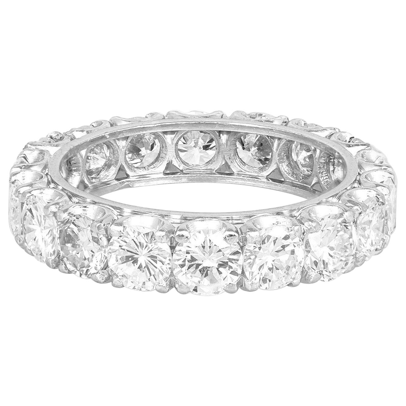 1940s Platinum Wedding Band with 6.20 Carat of Round Cut Diamond For Sale