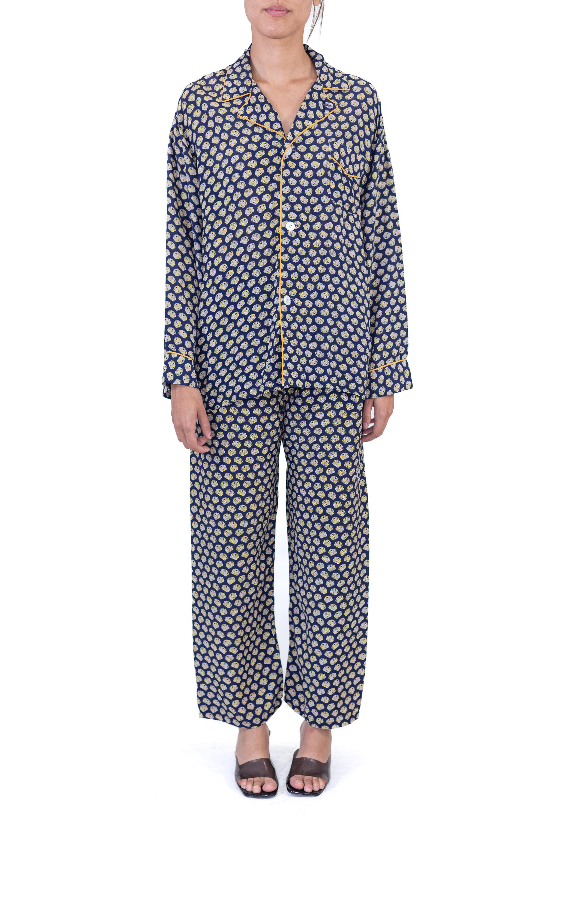 Men's 1940S Pleetway Navy Blue Cold Rayon Paisley Print Mens Pajamas