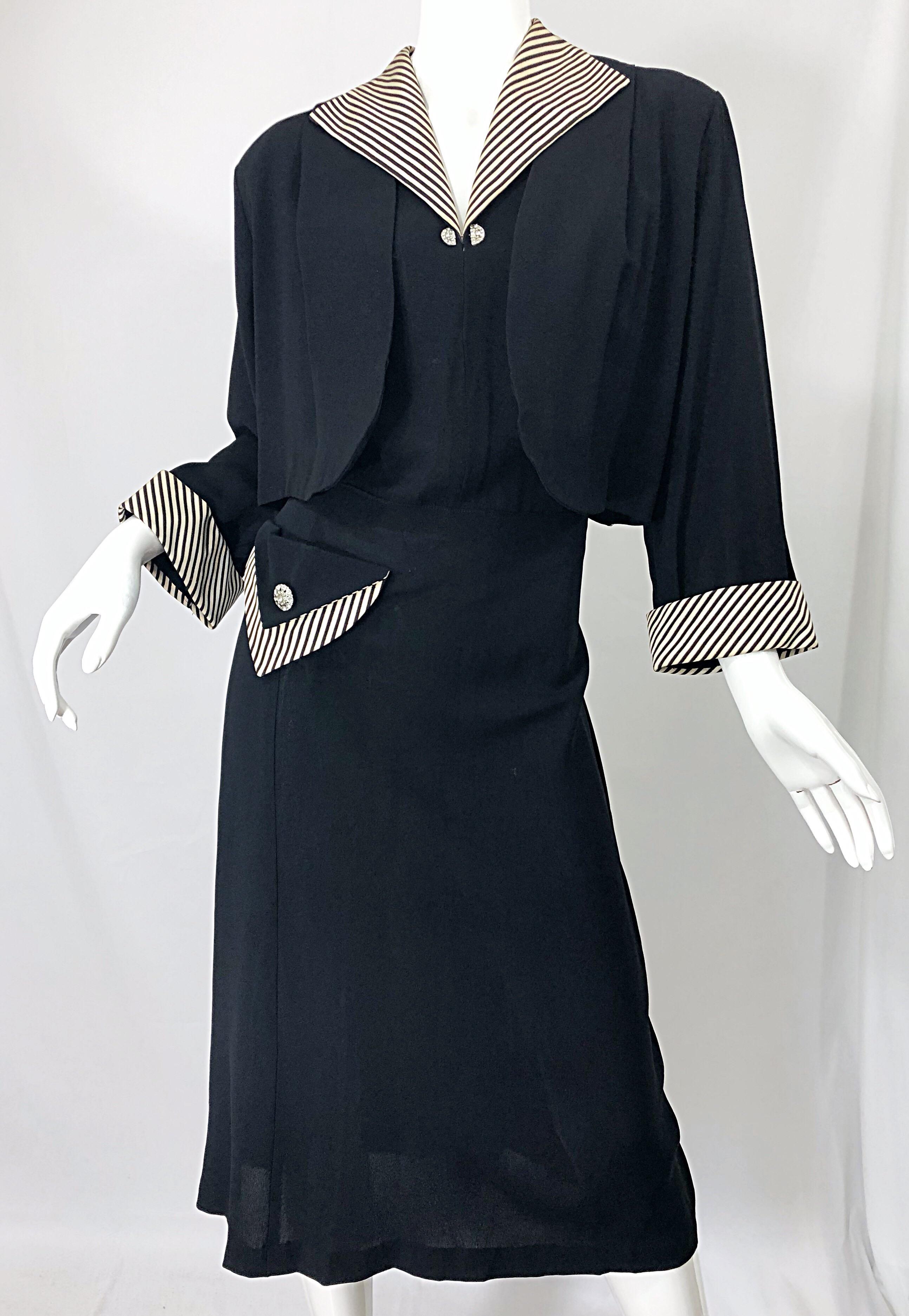 1940s Plus Size 20 / 22 Black and White Crepe Rhinestone 40s Dress and Jacket For Sale 8