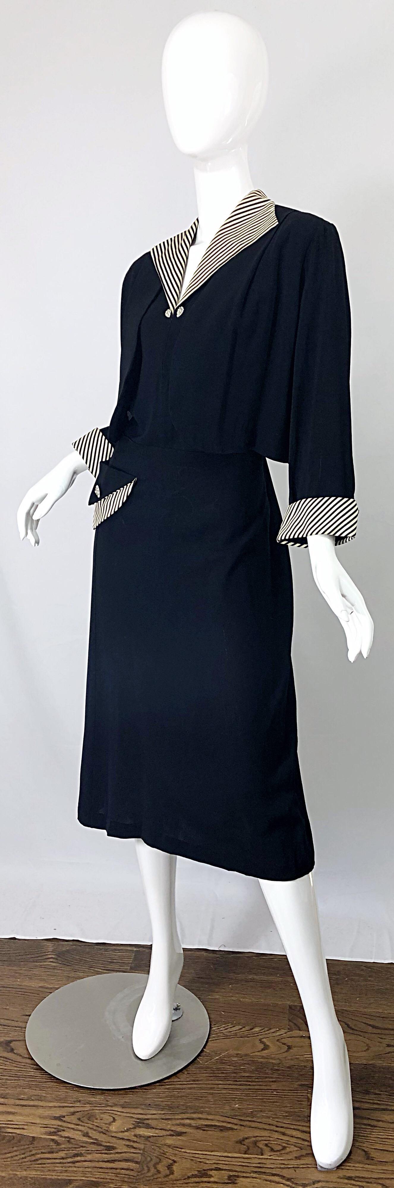 1940s Plus Size 20 / 22 Black and White Crepe Rhinestone 40s Dress and Jacket For Sale 2