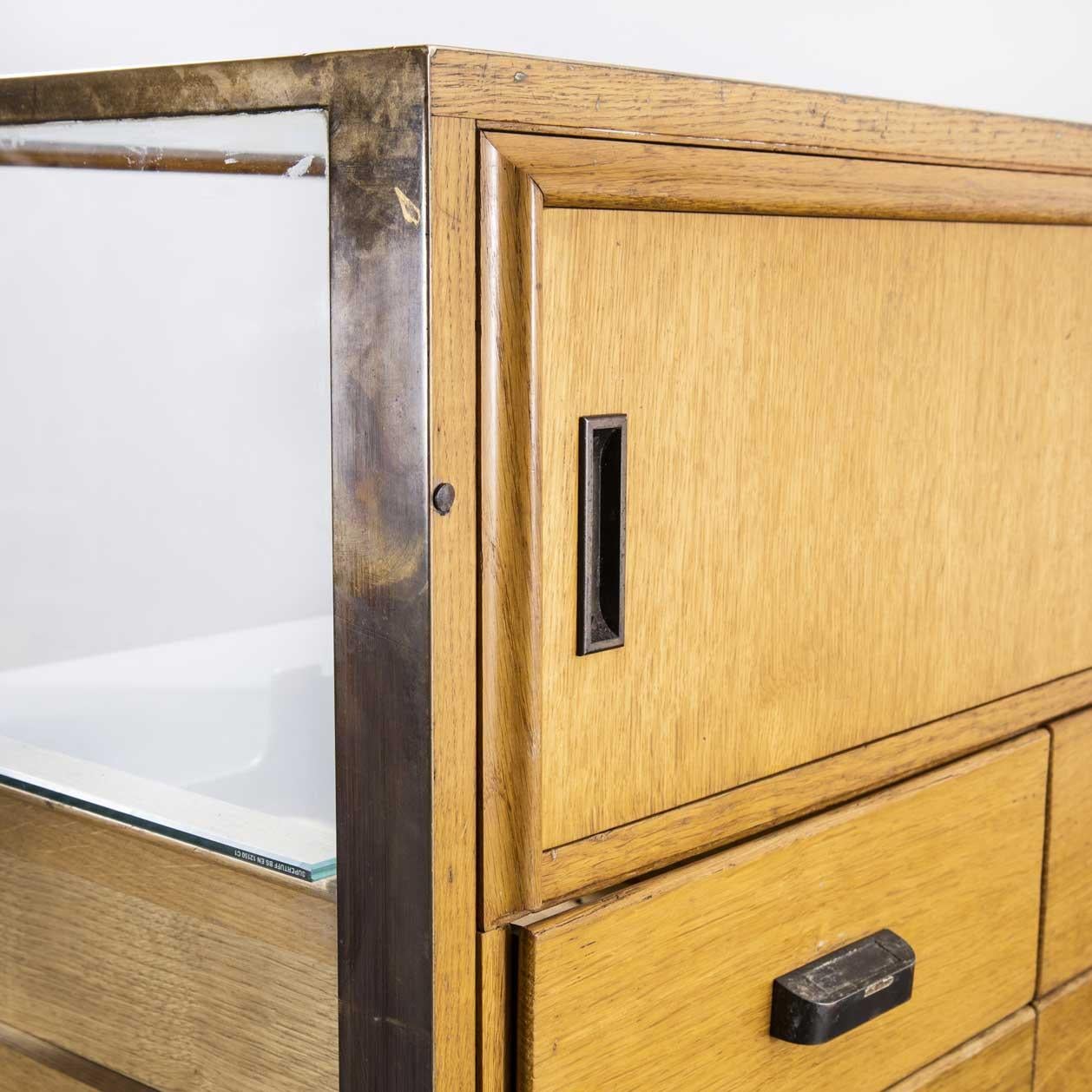 Milieu du XXe siècle Pollards Fifteen Drawer Brass Haberdashery Cabinet à quinze tiroirs en laiton des années 1940 en vente