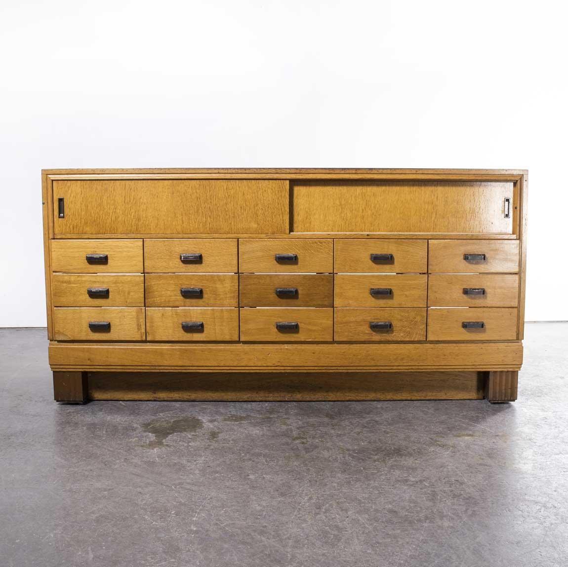 Pollards Fifteen Drawer Brass Haberdashery Cabinet à quinze tiroirs en laiton des années 1940 en vente 1