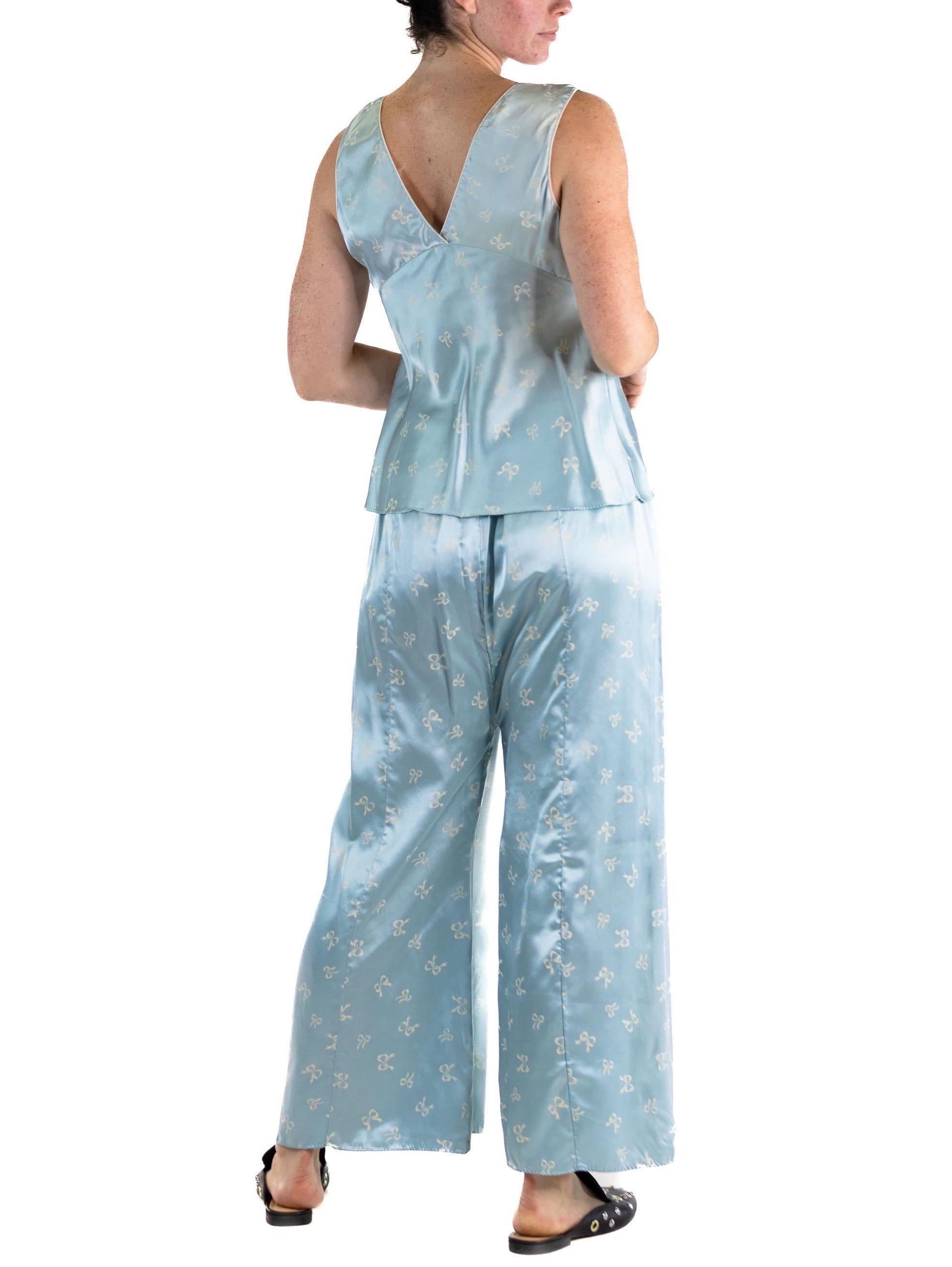 1940S Powdered Blue Rayon Satin Bow Print Pajamas For Sale 2
