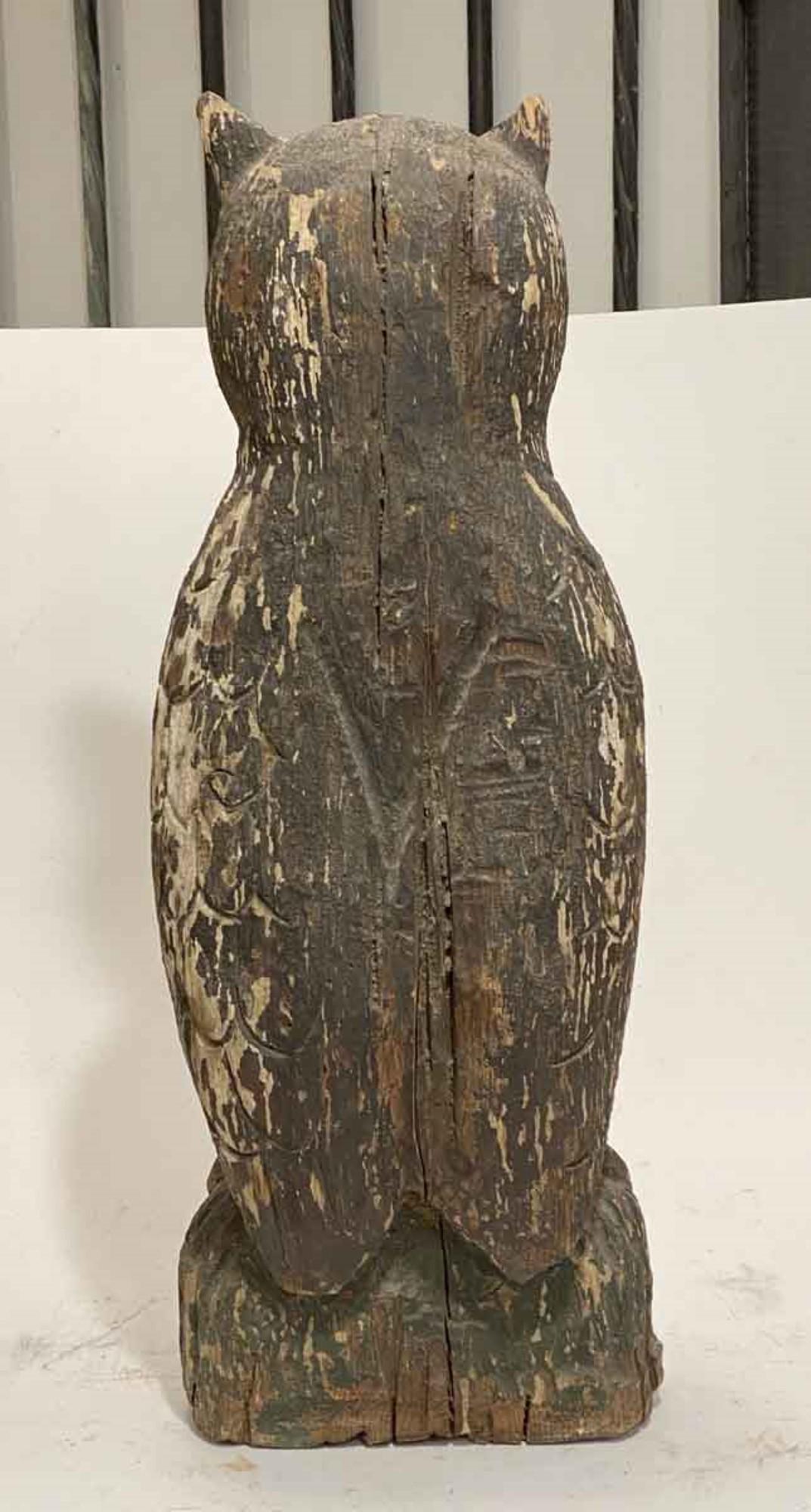 1940s Primitive Hand Carved Wood Owl Statue with Original Weathered Patina 2