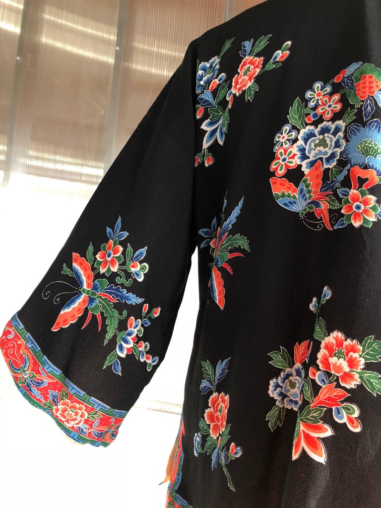 1940s Printed Silk Bed Jacket in Traditional Chinese Style at 1stDibs