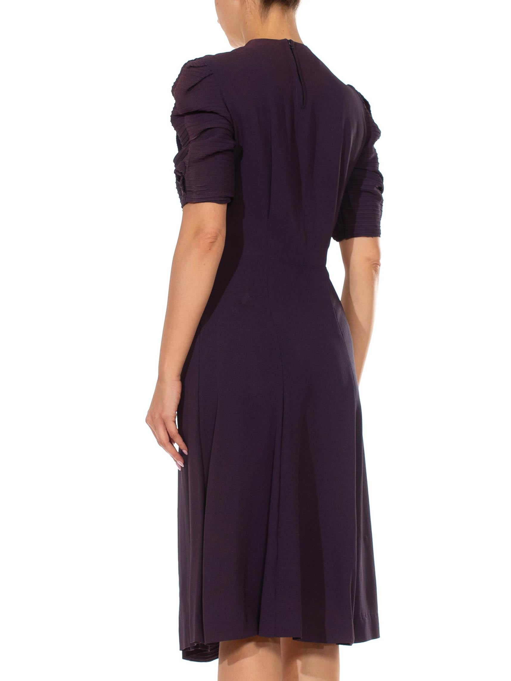 1940S Purple Rayon Blend Crepe Short Sleeve  Dress In Excellent Condition For Sale In New York, NY