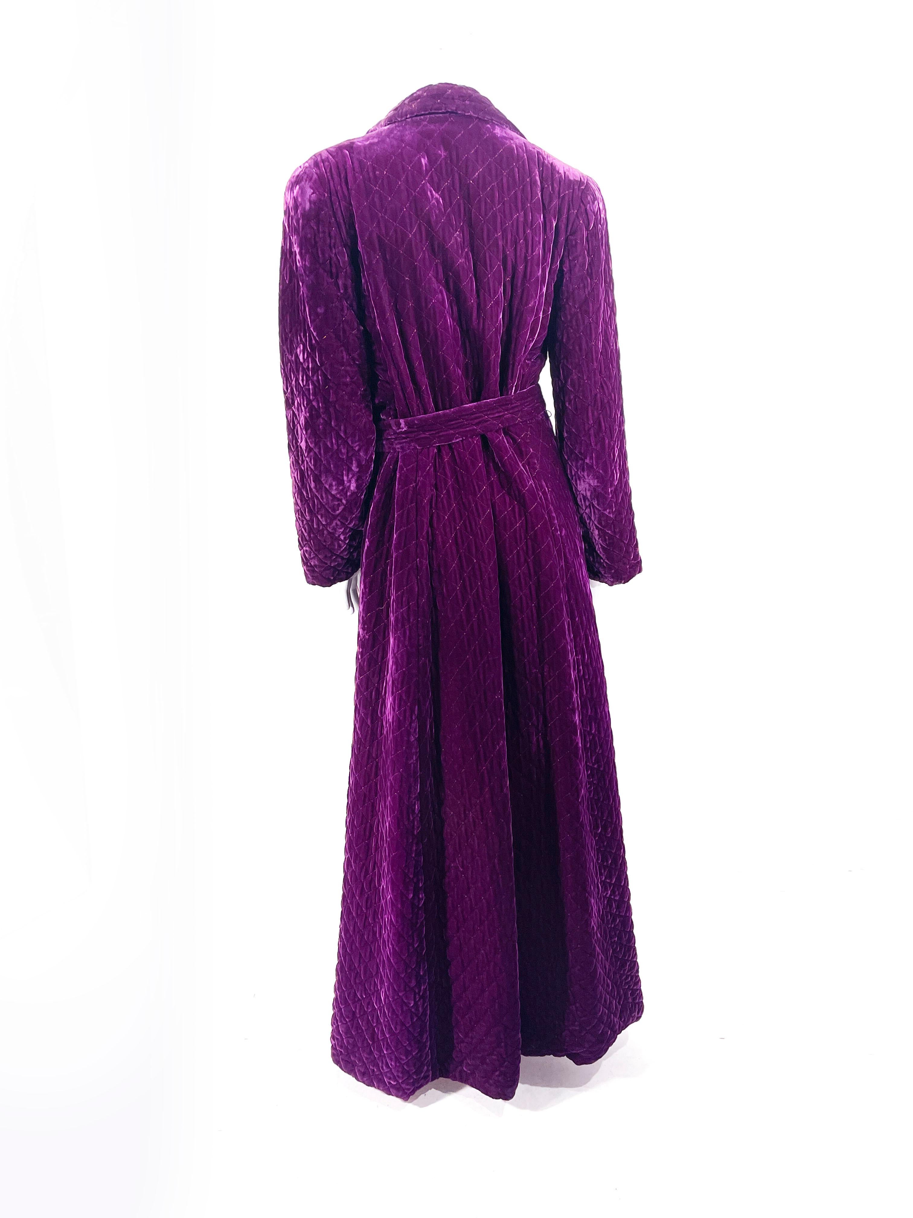 1940s Purple Velvet Robe For Sale 2