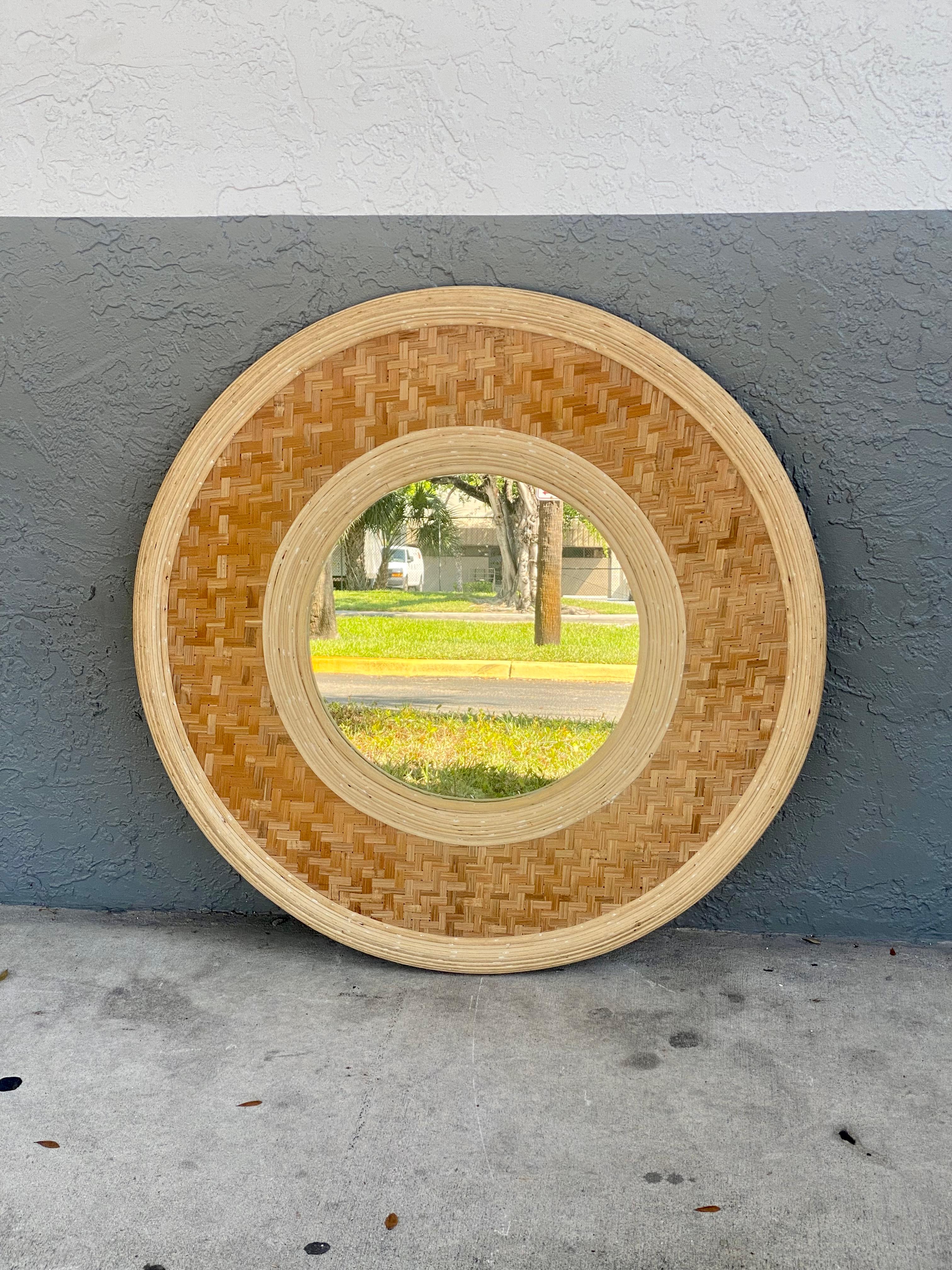 1940s Rare Large Organic Rattan Reeded and Braided Wall Mirror In Good Condition For Sale In Fort Lauderdale, FL
