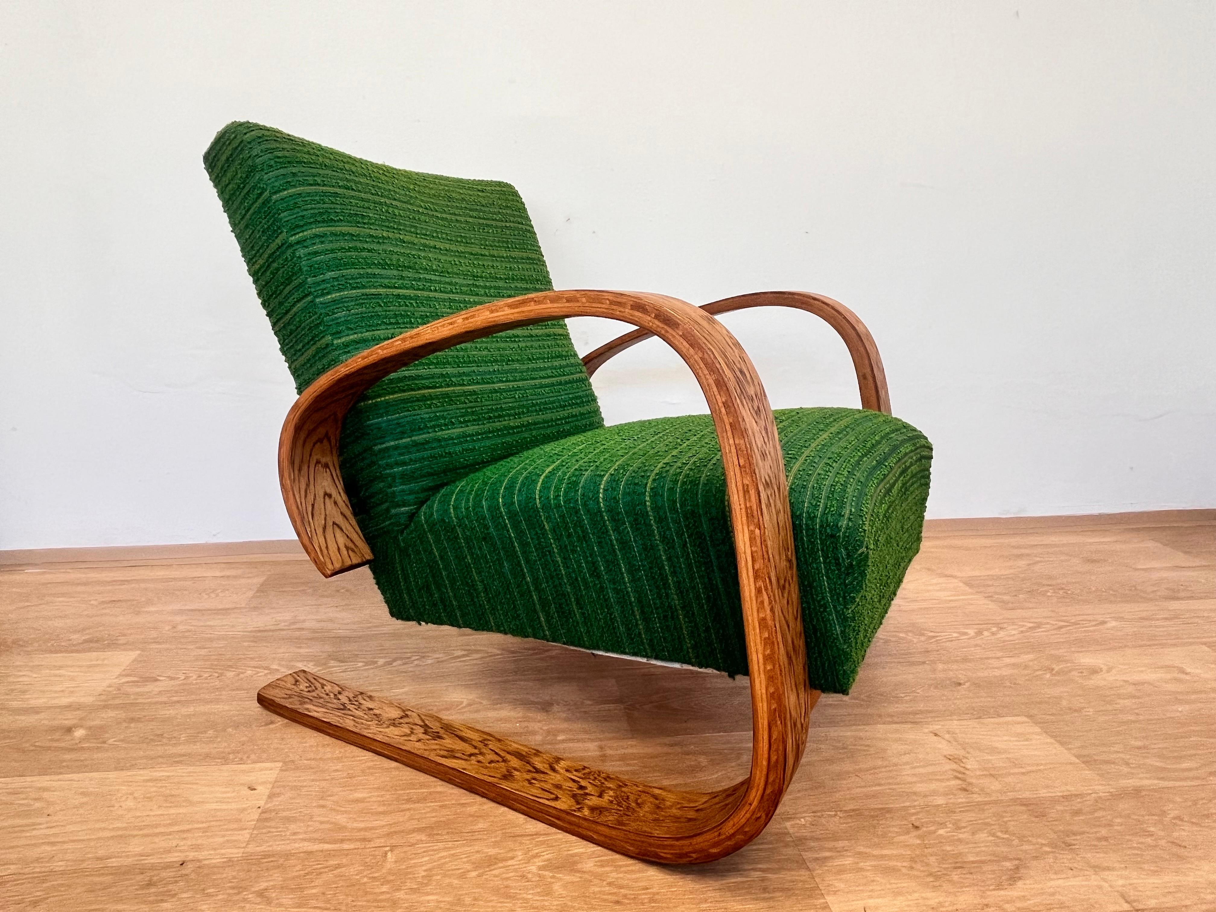 1940 Raro sillón Miroslav Navratil de estilo Alvar Aalto - Checoslovaquia mediados del siglo XX en venta