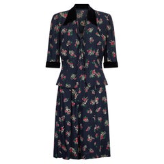 Traje de falda con estampado de jardín de los años 40 de rayón con adornos de terciopelo