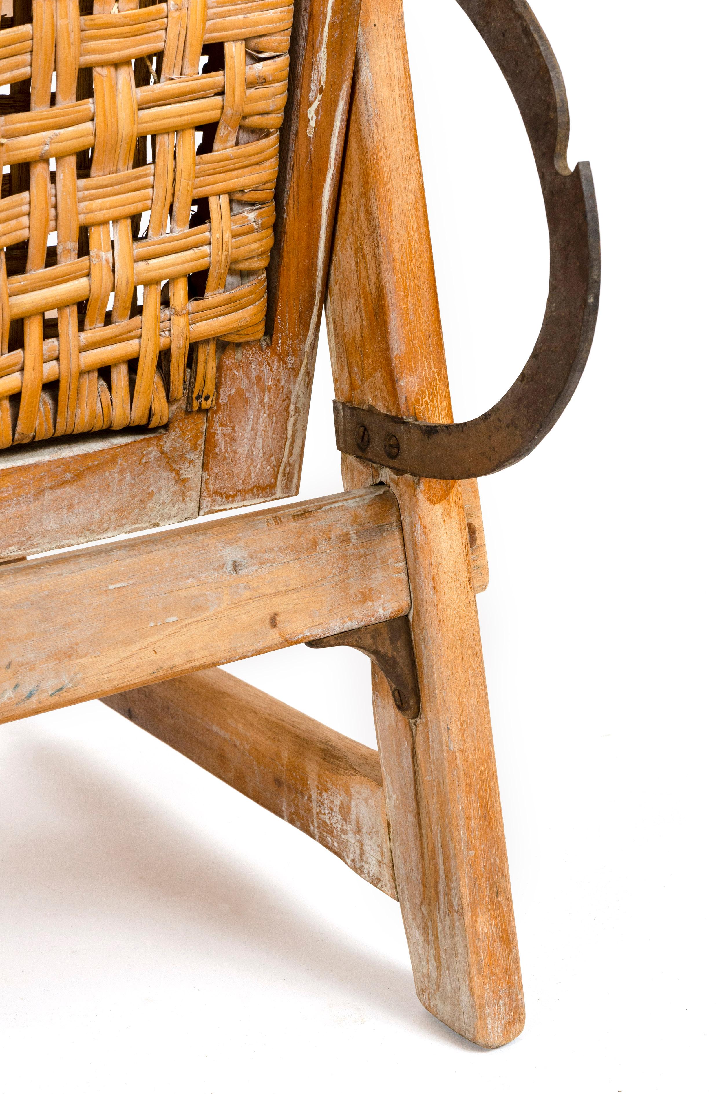 Châtaignier chaise longue inclinable et pouf des années 1940 par Russel Wright pour Old Hickory en vente