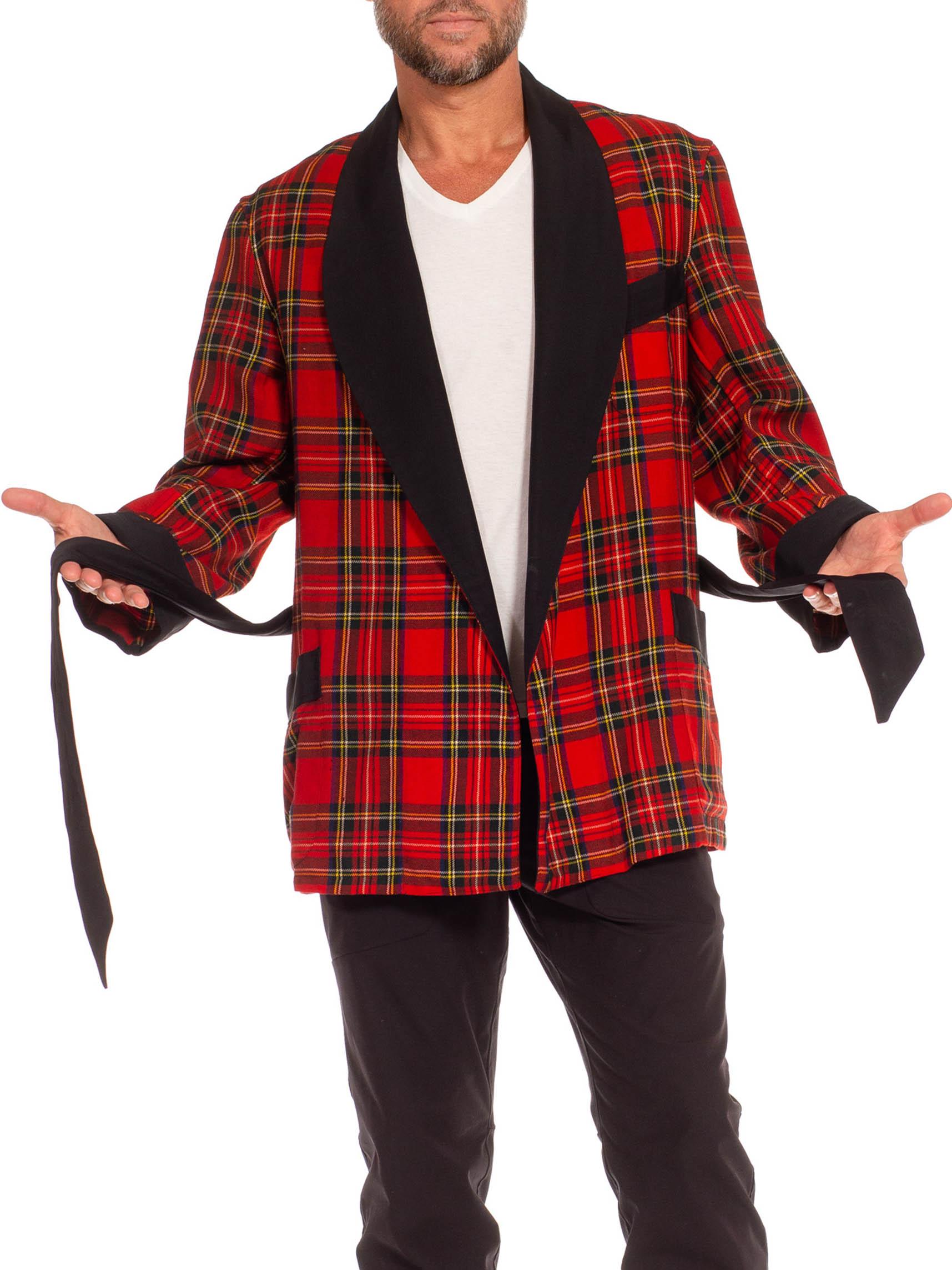Men's 1940S Red & Black Wool Plaid Robe For Sale