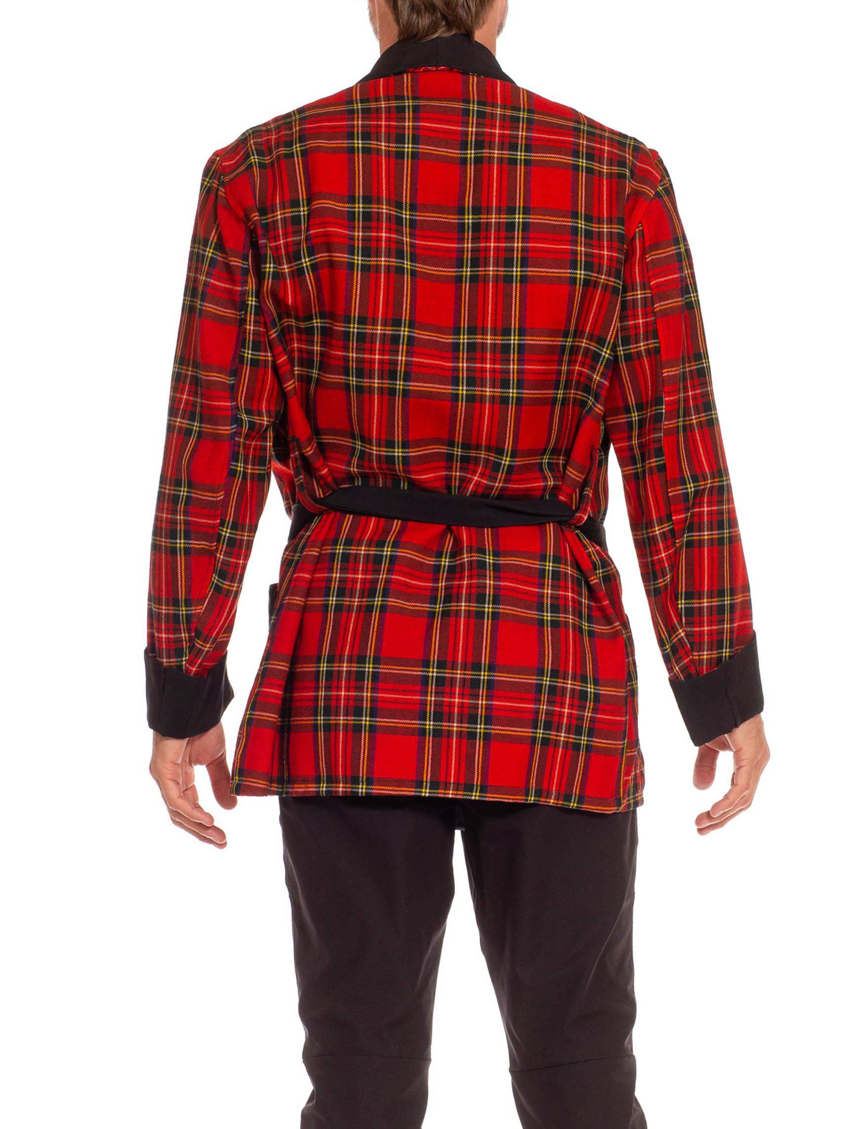 1940S Red & Black Wool Plaid Robe For Sale 5