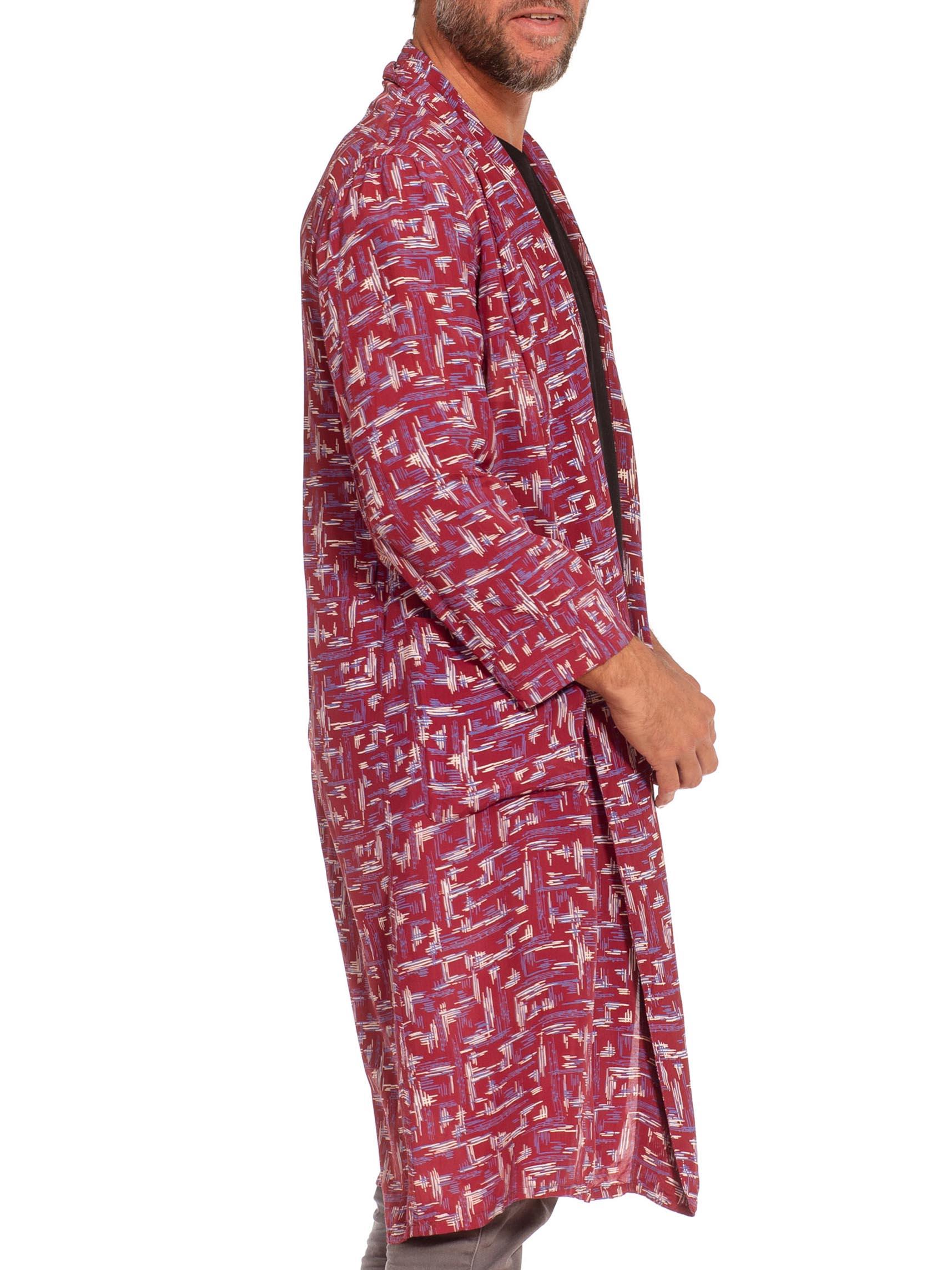 Pink 1940'S Red & Purple Rayon Atomic Print Robe For Sale