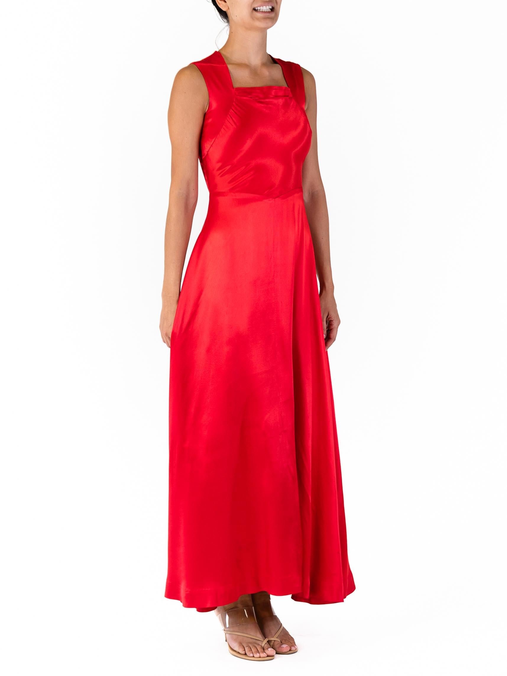 1940S Red Rayon Blend Crepe Back Satin Classic Hollywood Gown For Sale 1