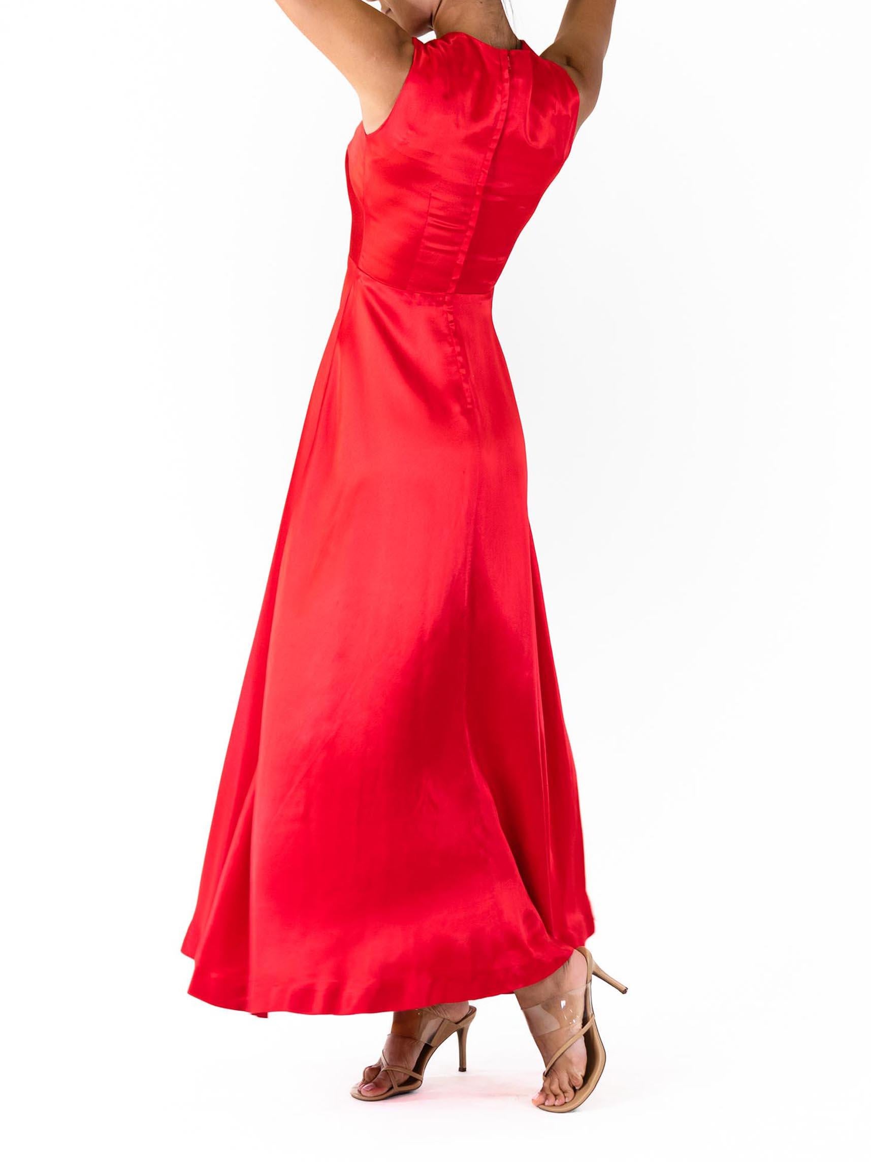 1940S Red Rayon Blend Crepe Back Satin Classic Hollywood Gown For Sale 3