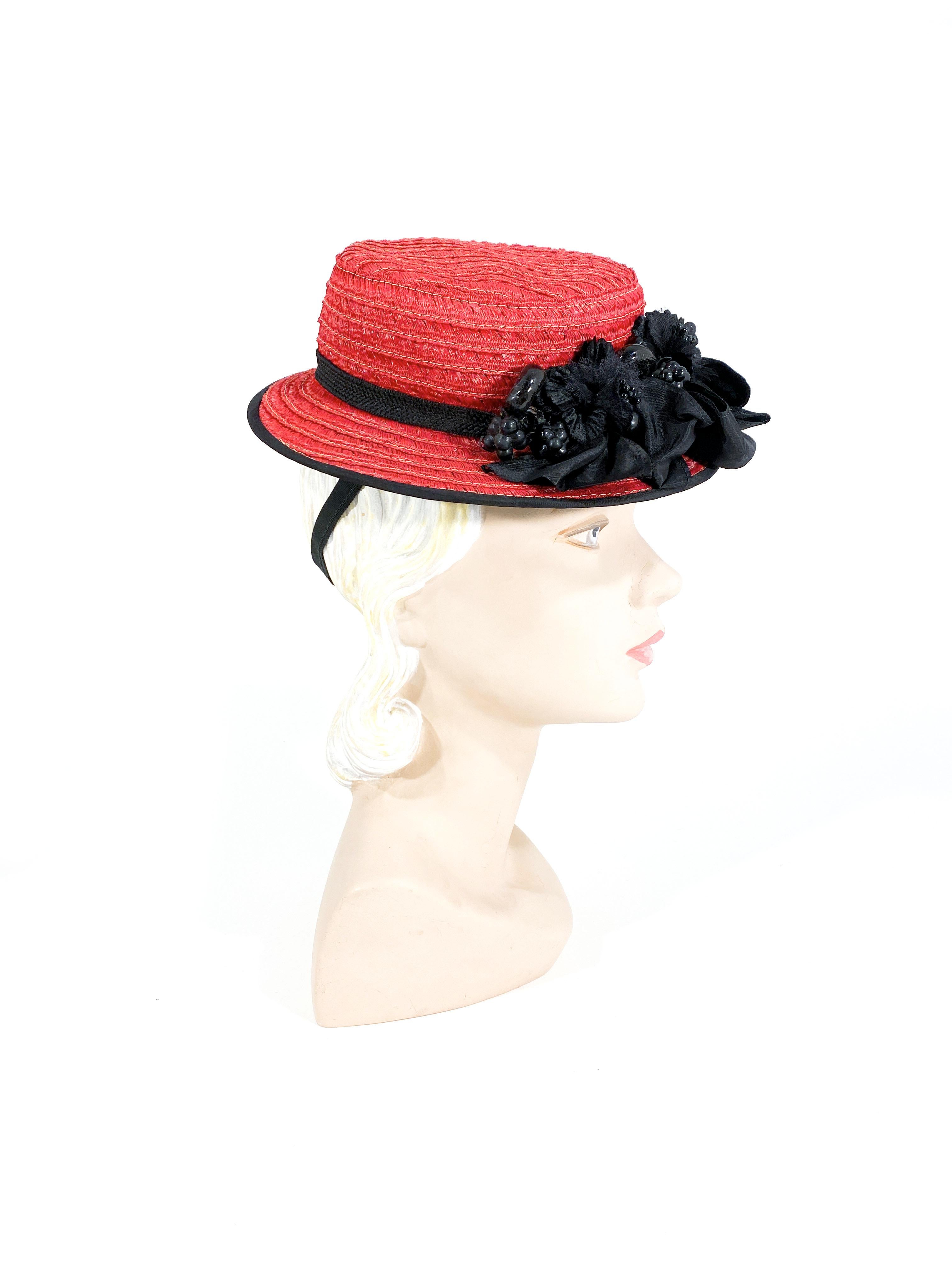 1940s Red Straw Toy Pork Pie Perch Hat In Good Condition For Sale In San Francisco, CA