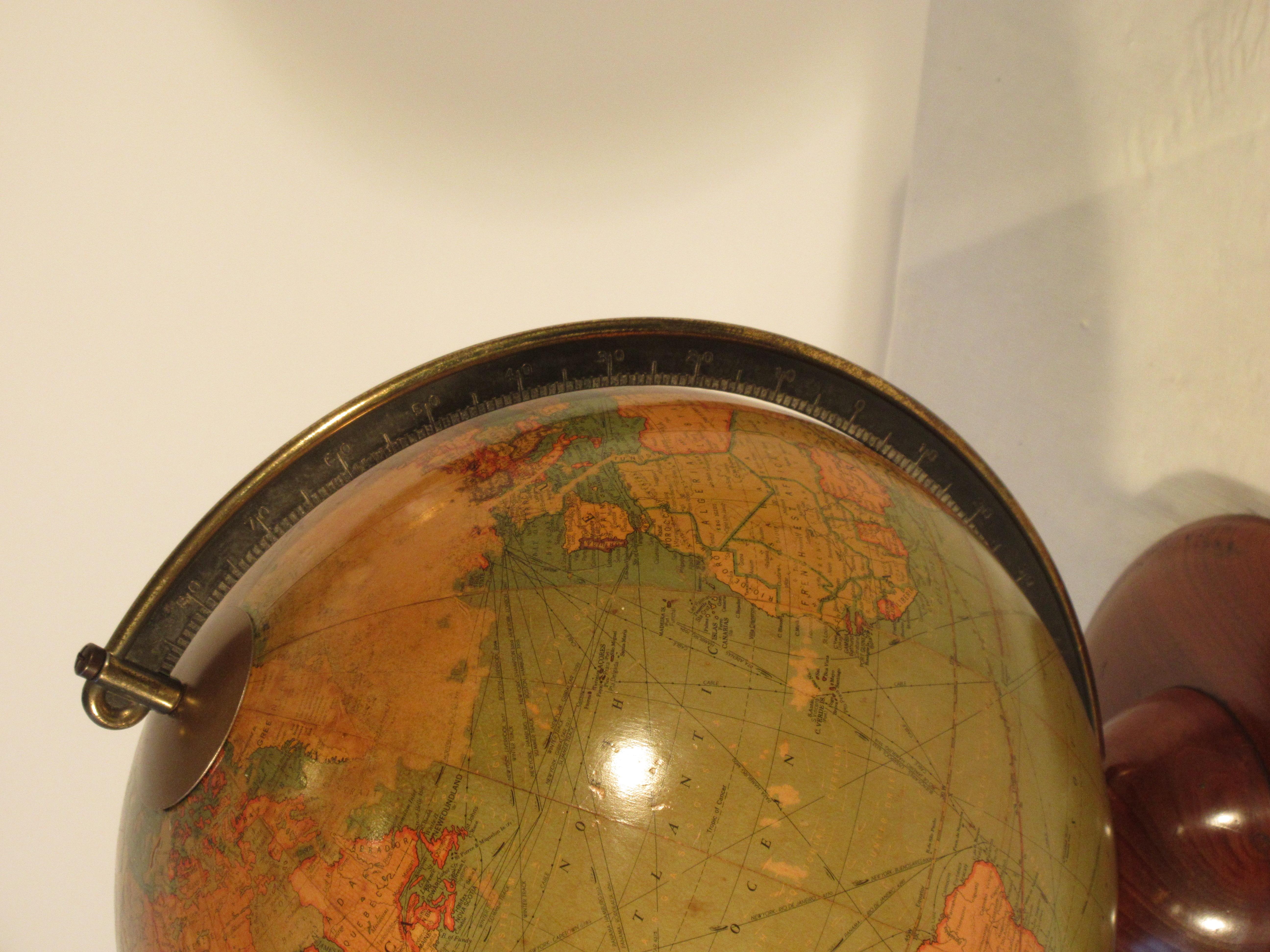Globe de bibliothèque lumineux Replogle des années 1940 sur socle en bois  en vente 4