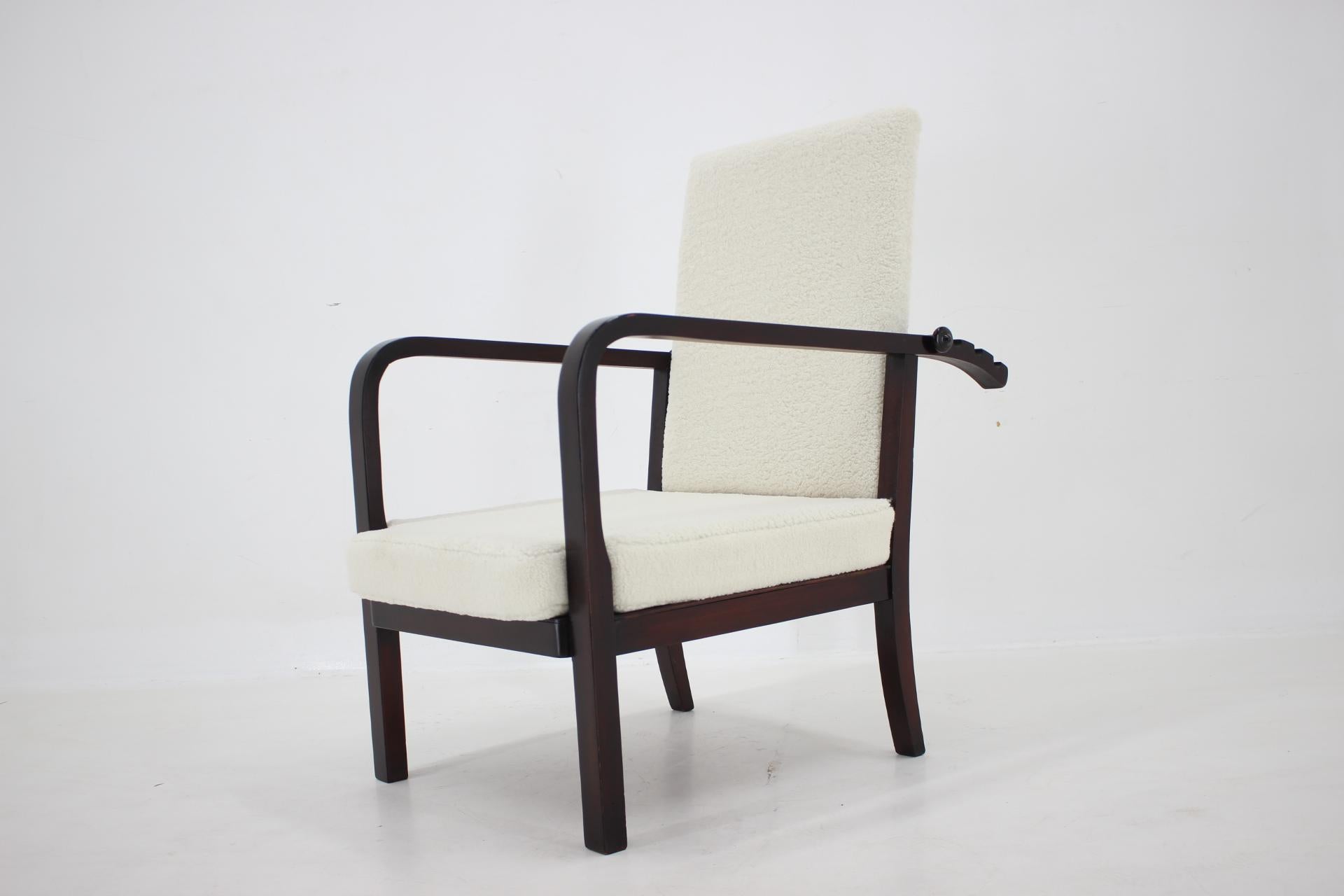 Mid-20th Century 1940s Restored Beech Adjustable Armchair, Czechoslovakia For Sale