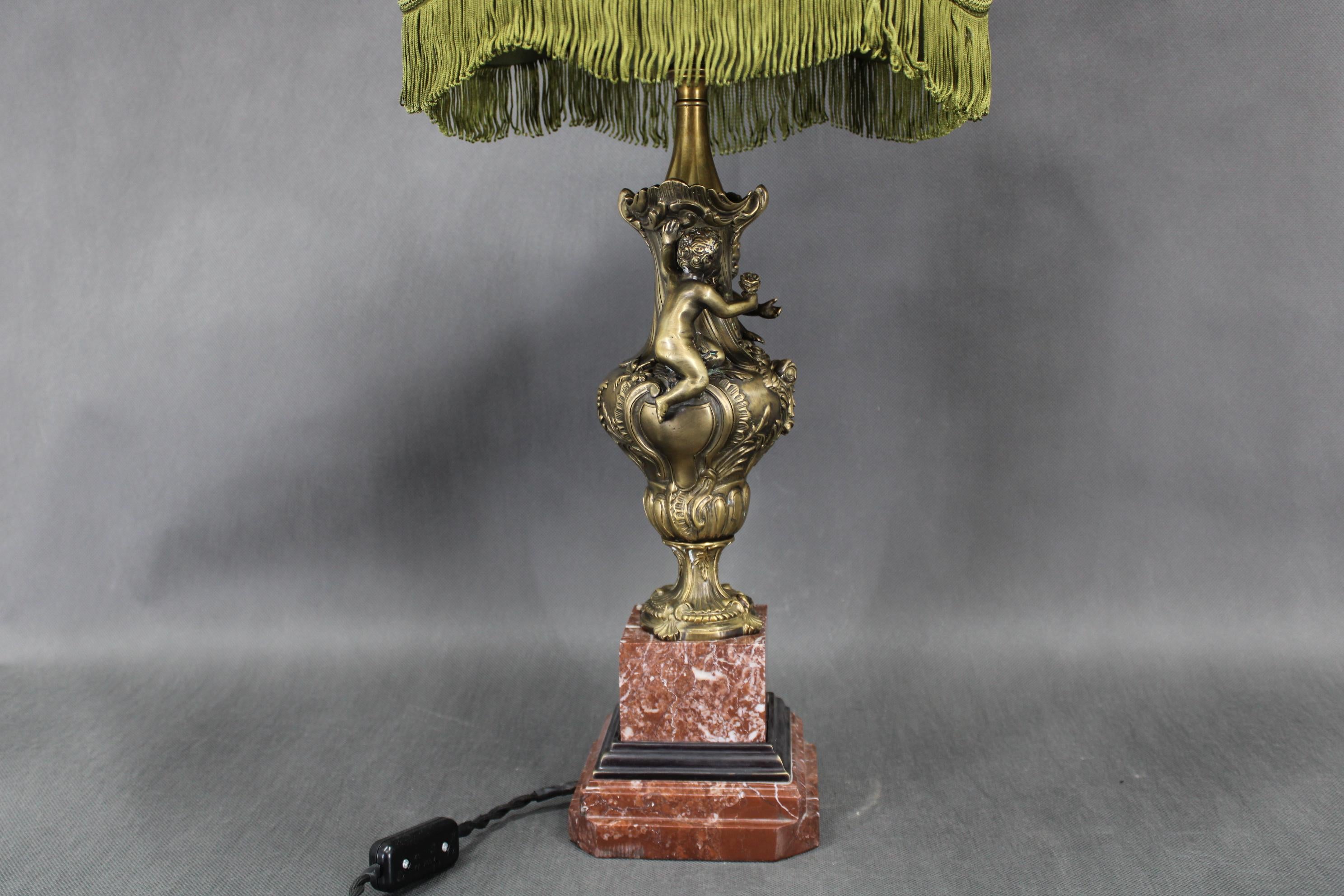 1940s Restored Brass and marble Table Lamp with Fabric Shade For Sale 3