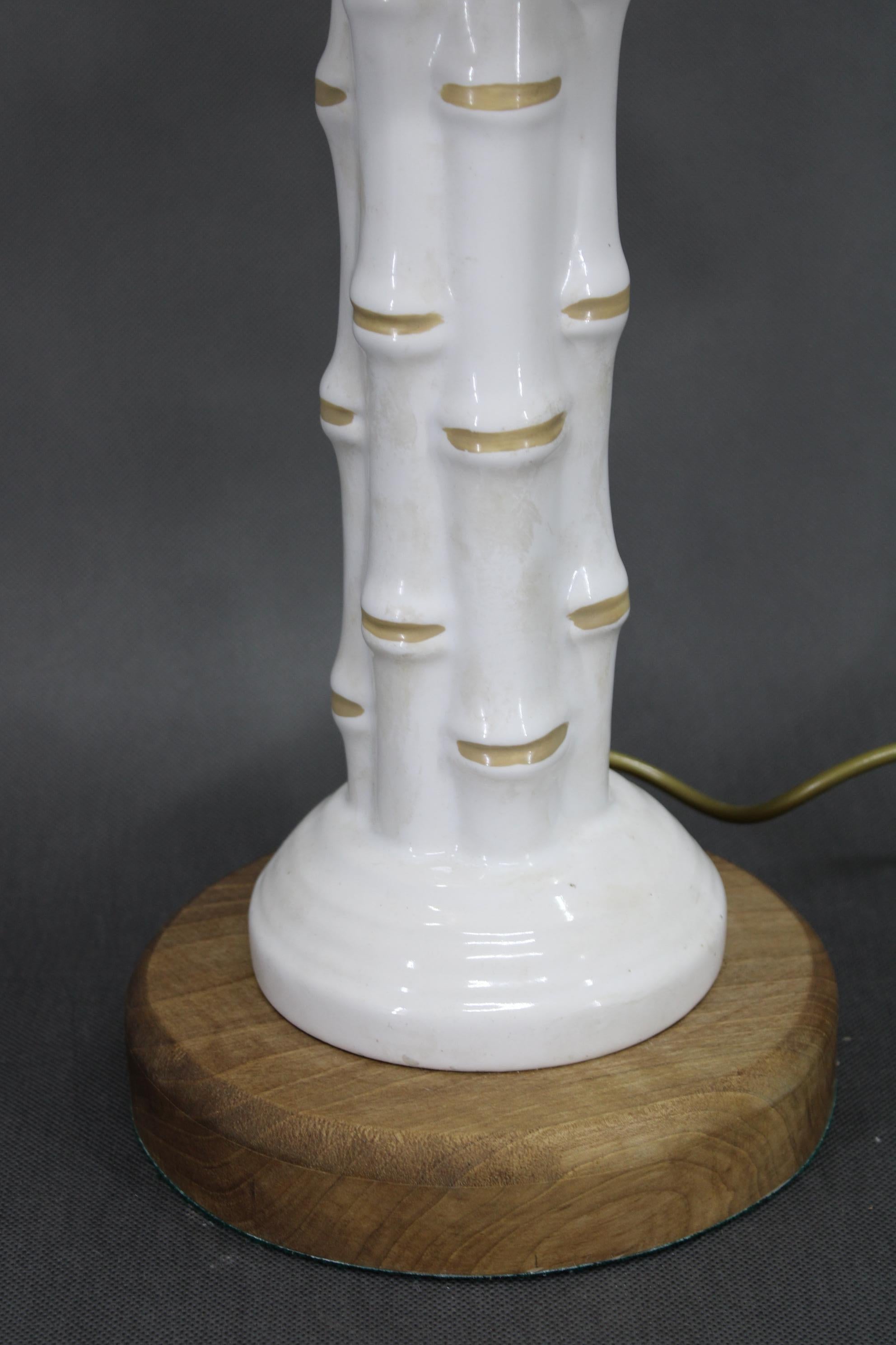 1940s Restored Ceramic Table Lamp with Glass Shade In Good Condition For Sale In Praha, CZ