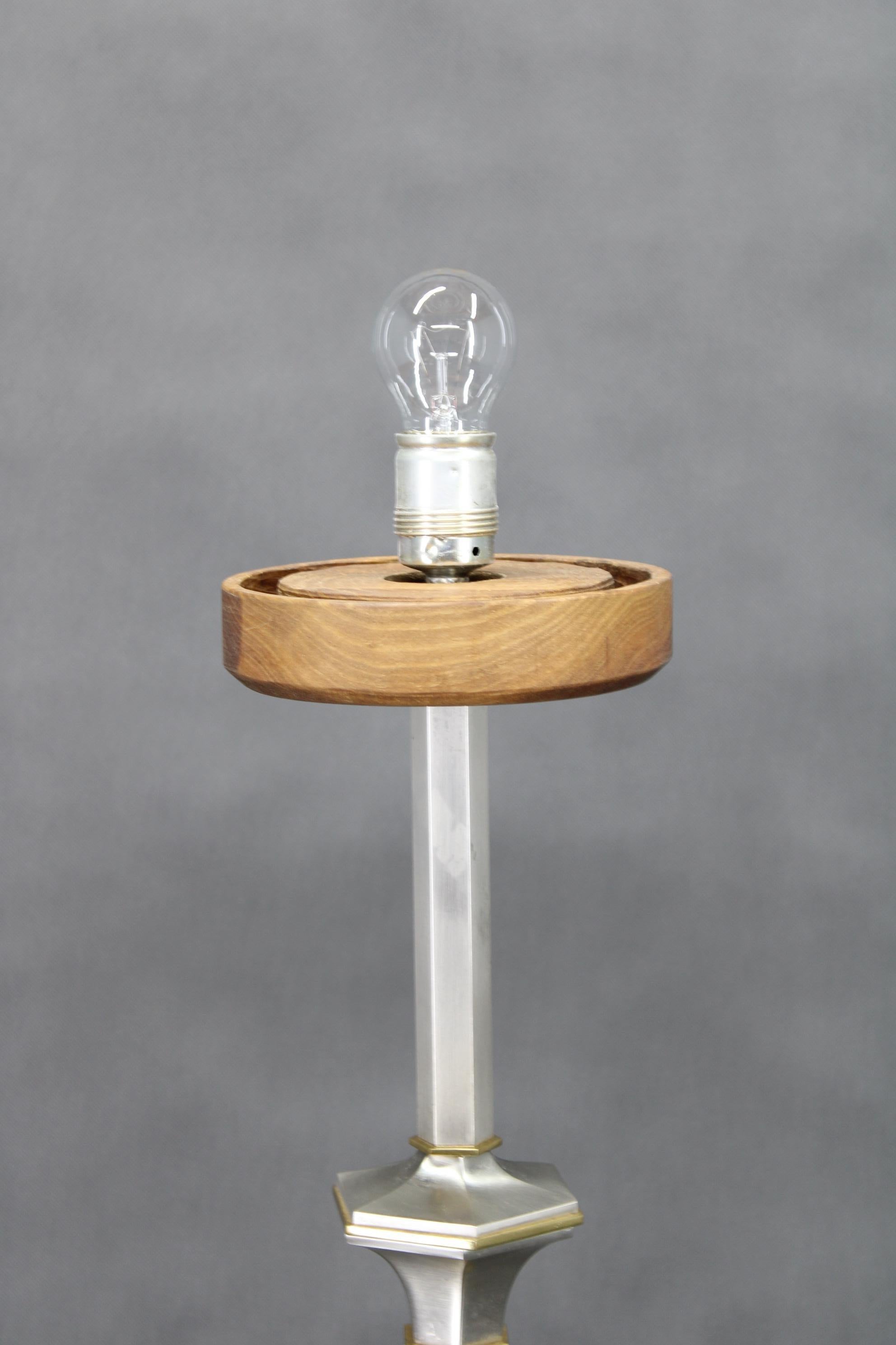 1940s Restored Nickel Floor Lamp with  Glass Shade For Sale 1